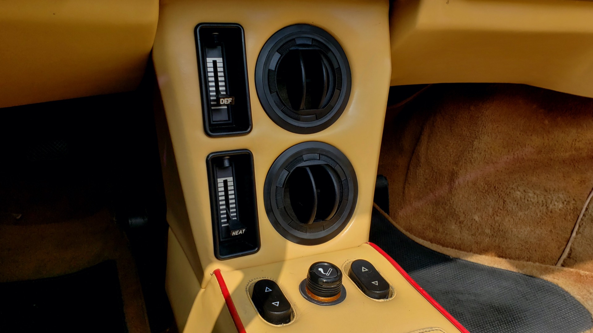 Used 1988 Lamborghini JALPA 3.5 / 5-SPD MANUAL / LOW MILES / EXCELLENT CONDITION for sale Sold at Formula Imports in Charlotte NC 28227 38