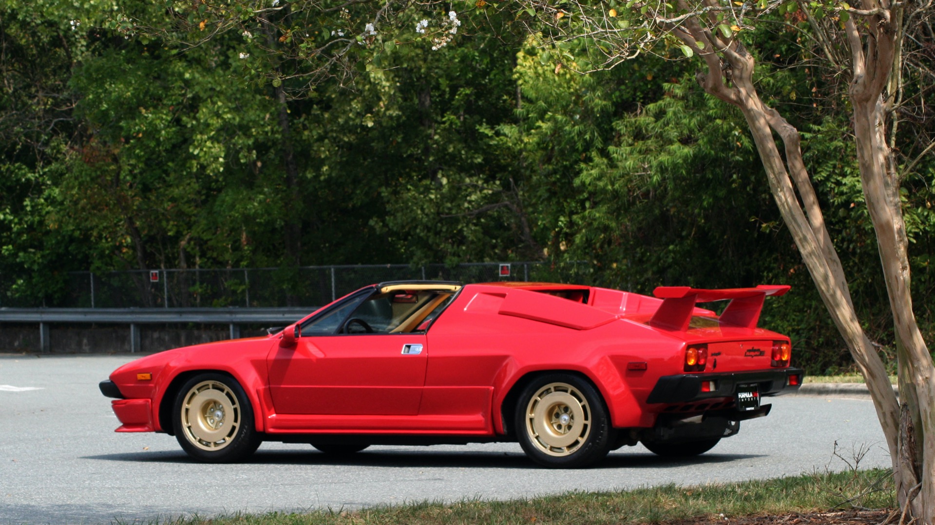 Used 1988 Lamborghini JALPA 3.5 / 5-SPD MANUAL / LOW MILES / EXCELLENT CONDITION for sale Sold at Formula Imports in Charlotte NC 28227 7