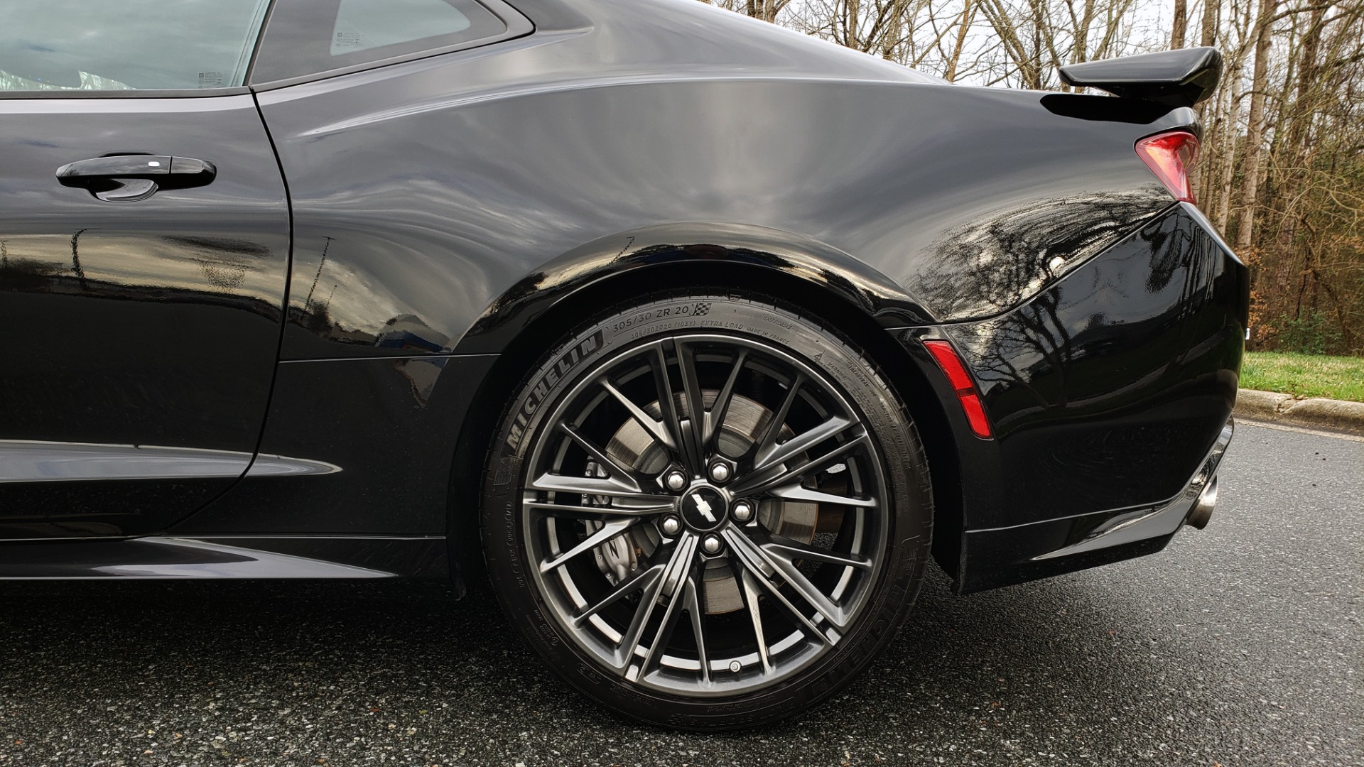 Used 2018 Chevrolet CAMARO ZL1 6.2L SUPERCHARGED V8 650 / NAV / SUNROOF / REARVIEW for sale Sold at Formula Imports in Charlotte NC 28227 86