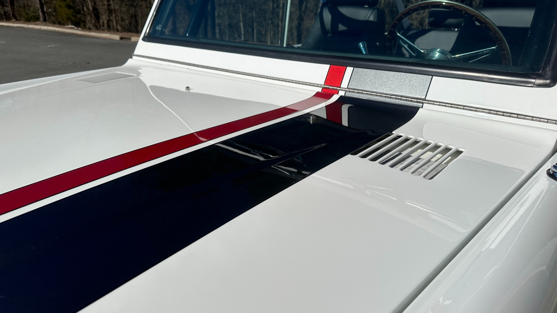Used 1977 Ford Bronco GATEWAY EDITION / 5.0L COYOTE V8 / FRAME OFF RESTORATION / LEATHER / A/C for sale Sold at Formula Imports in Charlotte NC 28227 14