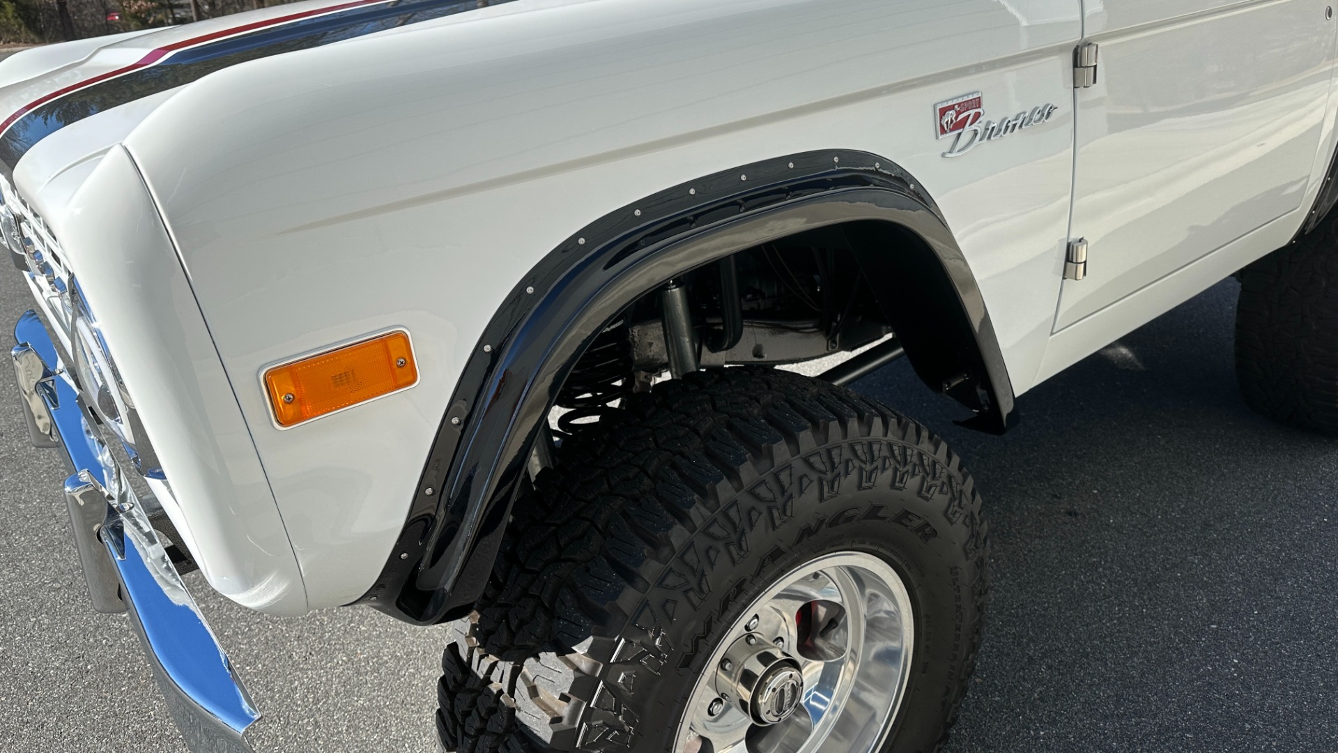 Used 1977 Ford Bronco GATEWAY EDITION / 5.0L COYOTE V8 / FRAME OFF RESTORATION / LEATHER / A/C for sale Sold at Formula Imports in Charlotte NC 28227 16