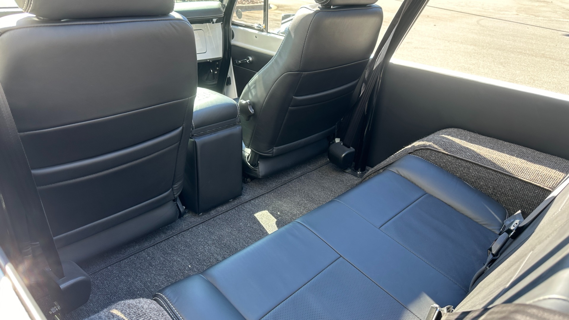 Used 1977 Ford Bronco GATEWAY EDITION / 5.0L COYOTE V8 / FRAME OFF RESTORATION / LEATHER / A/C for sale Sold at Formula Imports in Charlotte NC 28227 23