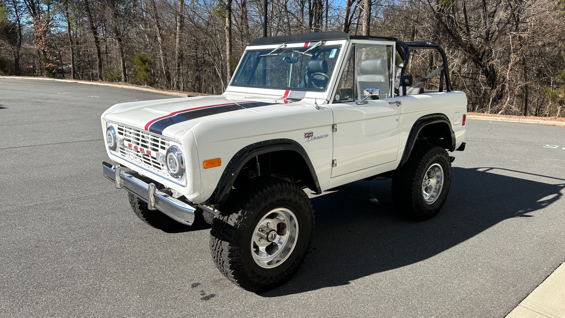 Used 1977 Ford Bronco GATEWAY EDITION / 5.0L COYOTE V8 / FRAME OFF RESTORATION / LEATHER / A/C for sale Sold at Formula Imports in Charlotte NC 28227 5