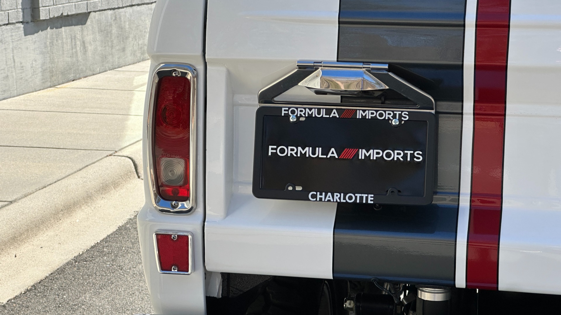 Used 1977 Ford Bronco GATEWAY EDITION / 5.0L COYOTE V8 / FRAME OFF RESTORATION / LEATHER / A/C for sale Sold at Formula Imports in Charlotte NC 28227 56