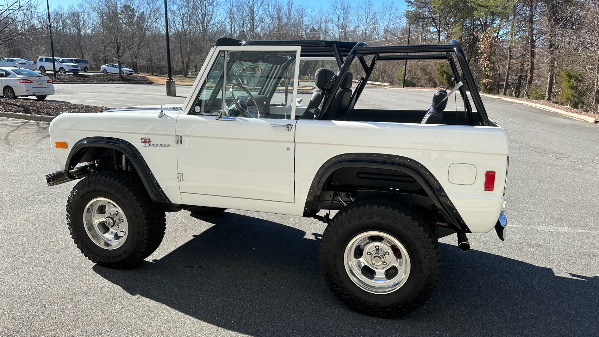 Used 1977 Ford Bronco GATEWAY EDITION / 5.0L COYOTE V8 / FRAME OFF RESTORATION / LEATHER / A/C for sale Sold at Formula Imports in Charlotte NC 28227 6