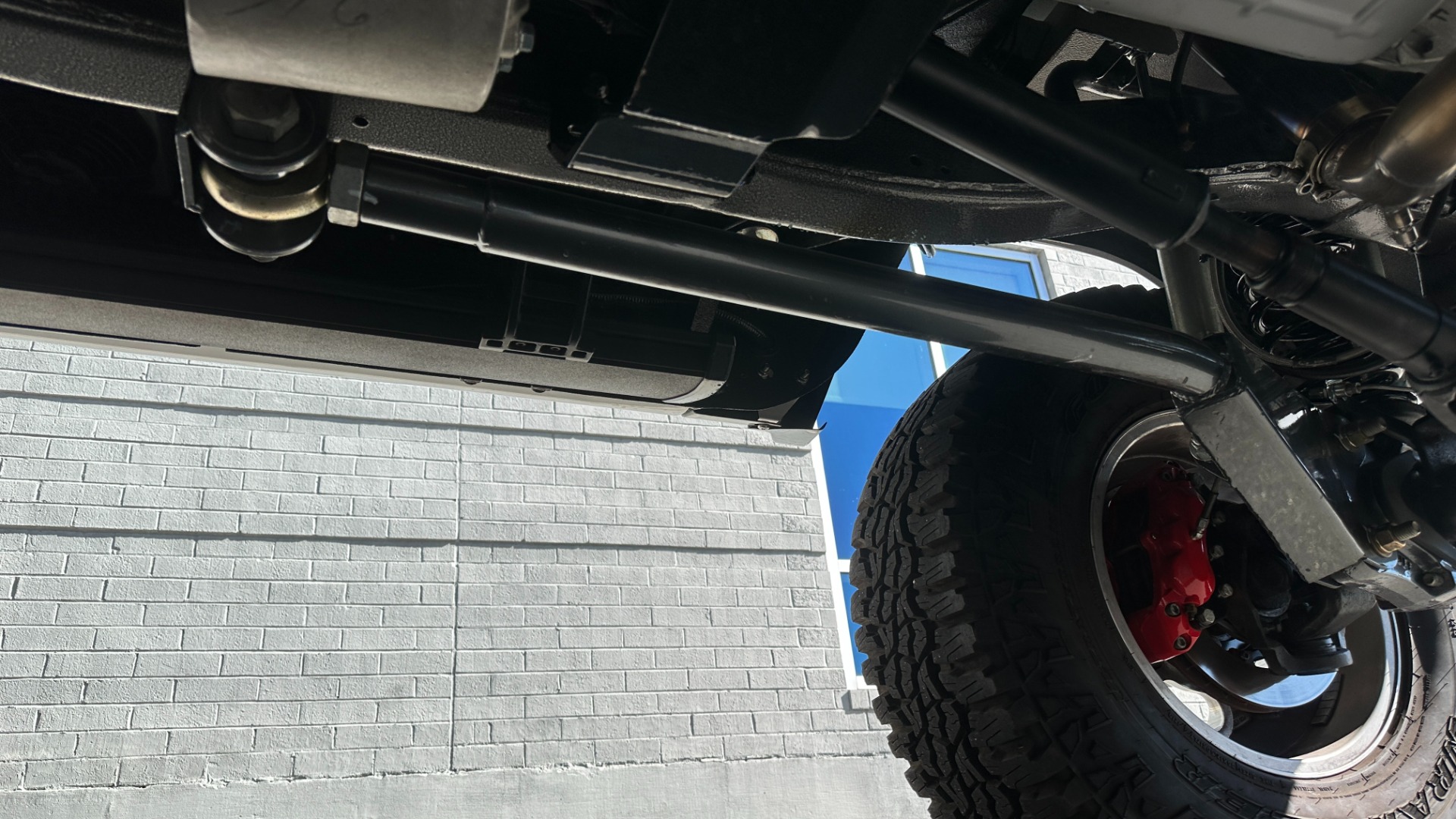 Used 1977 Ford Bronco GATEWAY EDITION / 5.0L COYOTE V8 / FRAME OFF RESTORATION / LEATHER / A/C for sale Sold at Formula Imports in Charlotte NC 28227 63