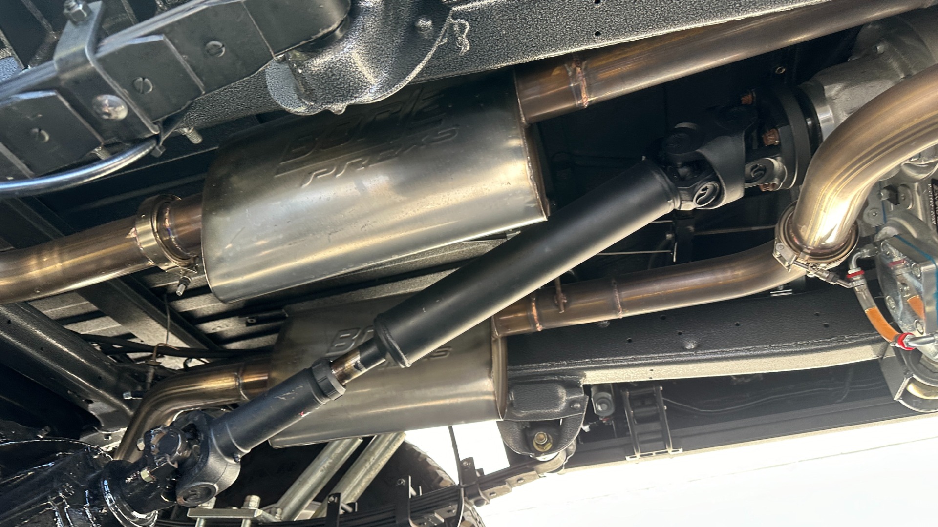 Used 1977 Ford Bronco GATEWAY EDITION / 5.0L COYOTE V8 / FRAME OFF RESTORATION / LEATHER / A/C for sale Sold at Formula Imports in Charlotte NC 28227 70