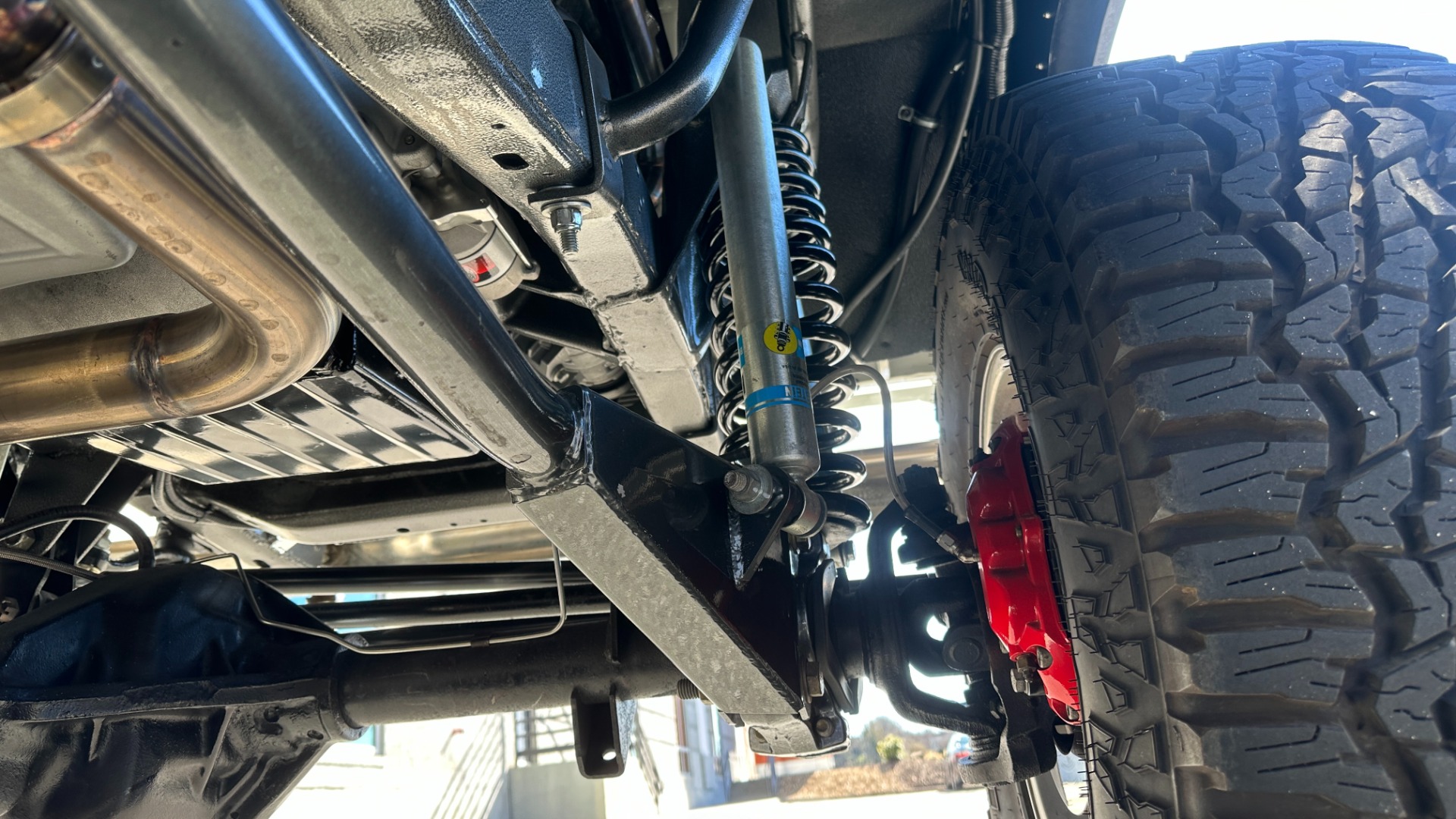 Used 1977 Ford Bronco GATEWAY EDITION / 5.0L COYOTE V8 / FRAME OFF RESTORATION / LEATHER / A/C for sale Sold at Formula Imports in Charlotte NC 28227 73