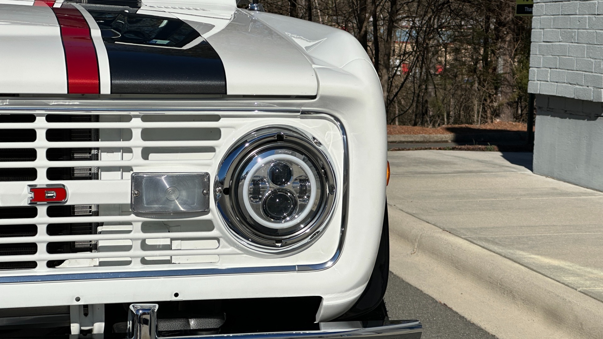 Used 1977 Ford Bronco GATEWAY EDITION / 5.0L COYOTE V8 / FRAME OFF RESTORATION / LEATHER / A/C for sale Sold at Formula Imports in Charlotte NC 28227 86