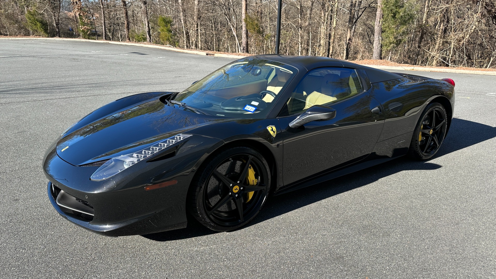 Used 2014 Ferrari 458 ITALIA SPIDER DAYTONA SEATS / CARBON FIBER / F1 LED STEERING / V8 / FRONT LIFT for sale $227,000 at Formula Imports in Charlotte NC 28227 63