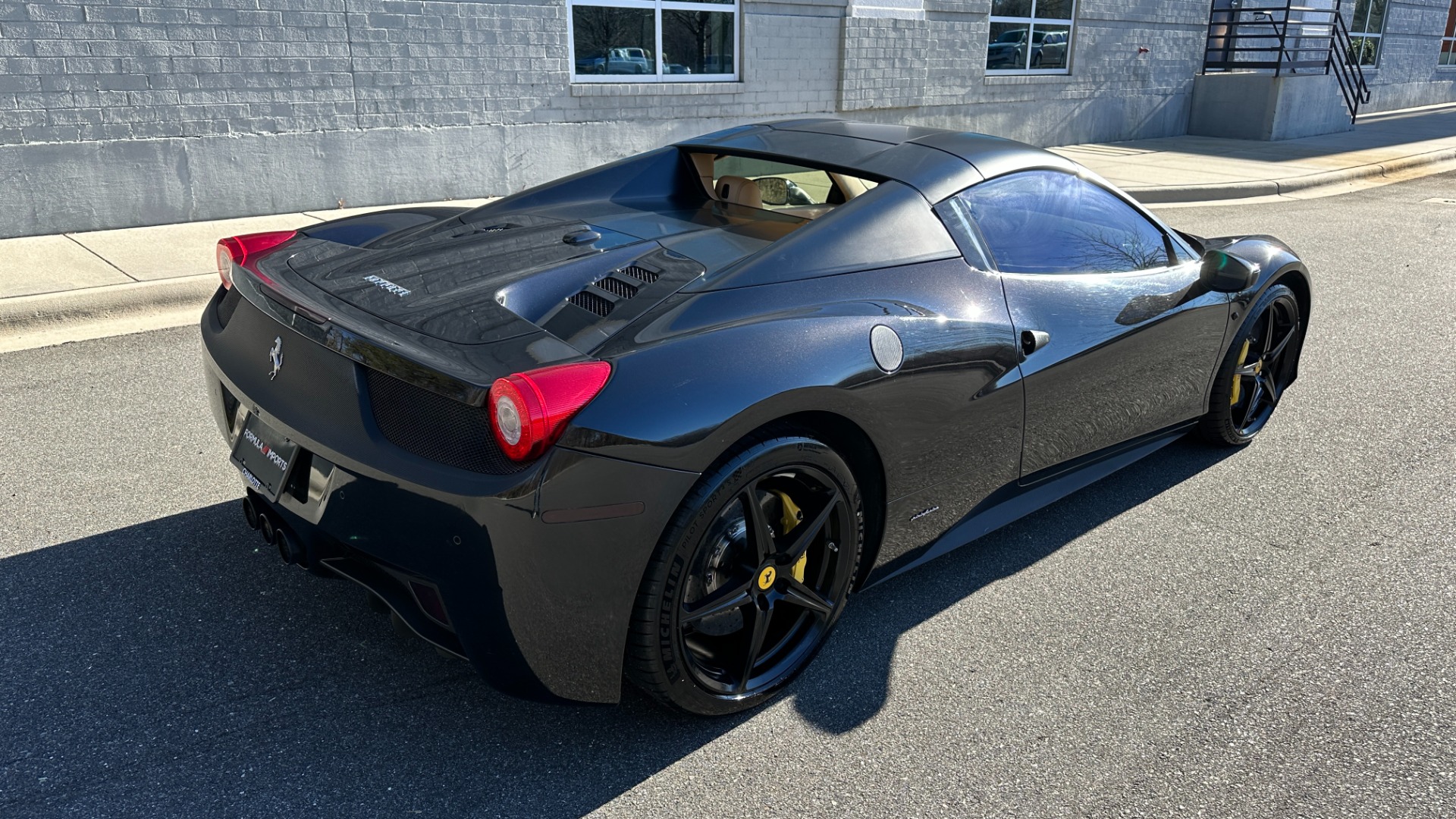 Used 2014 Ferrari 458 ITALIA SPIDER DAYTONA SEATS / CARBON FIBER / F1 LED STEERING / V8 / FRONT LIFT for sale $227,000 at Formula Imports in Charlotte NC 28227 8