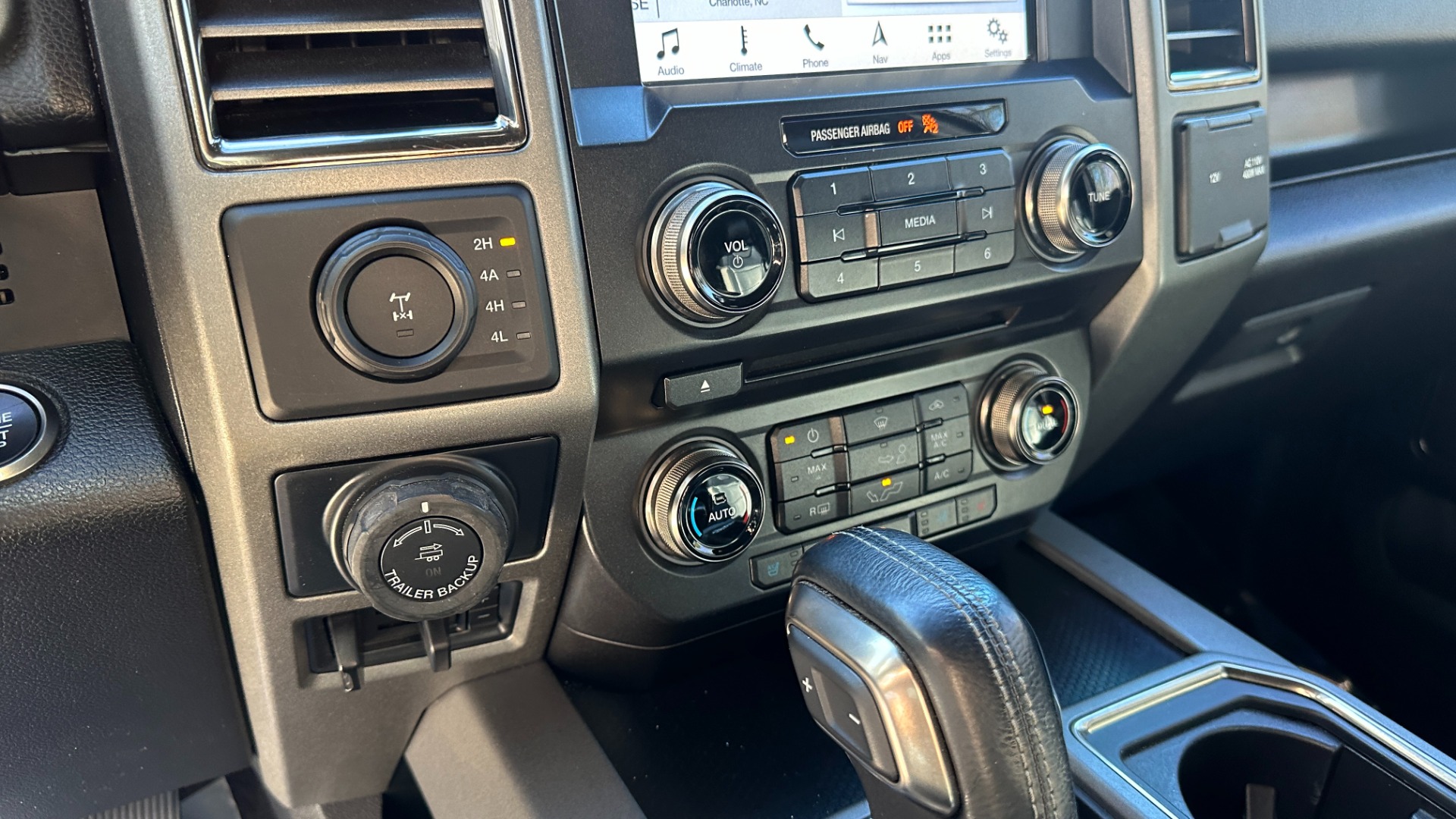 Used 2017 Ford F-150 RAPTOR / TECHNOLOGY PACKAGE / PANORAMIC ROOF for sale Sold at Formula Imports in Charlotte NC 28227 21