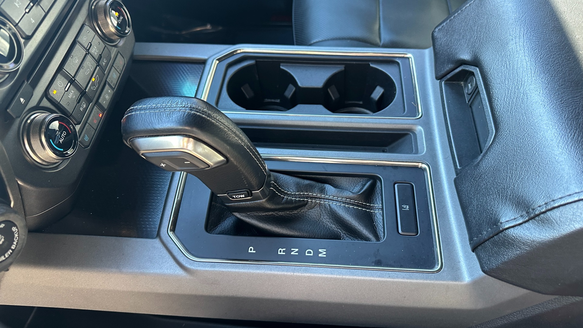 Used 2017 Ford F-150 RAPTOR / TECHNOLOGY PACKAGE / PANORAMIC ROOF for sale Sold at Formula Imports in Charlotte NC 28227 23