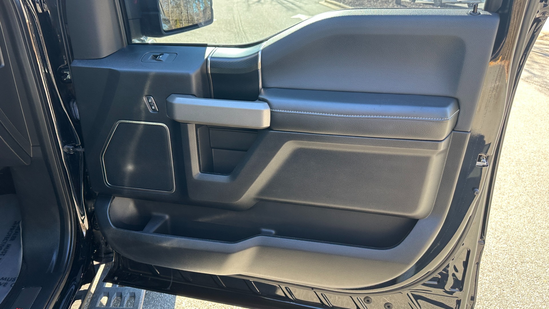 Used 2017 Ford F-150 RAPTOR / TECHNOLOGY PACKAGE / PANORAMIC ROOF for sale Sold at Formula Imports in Charlotte NC 28227 36