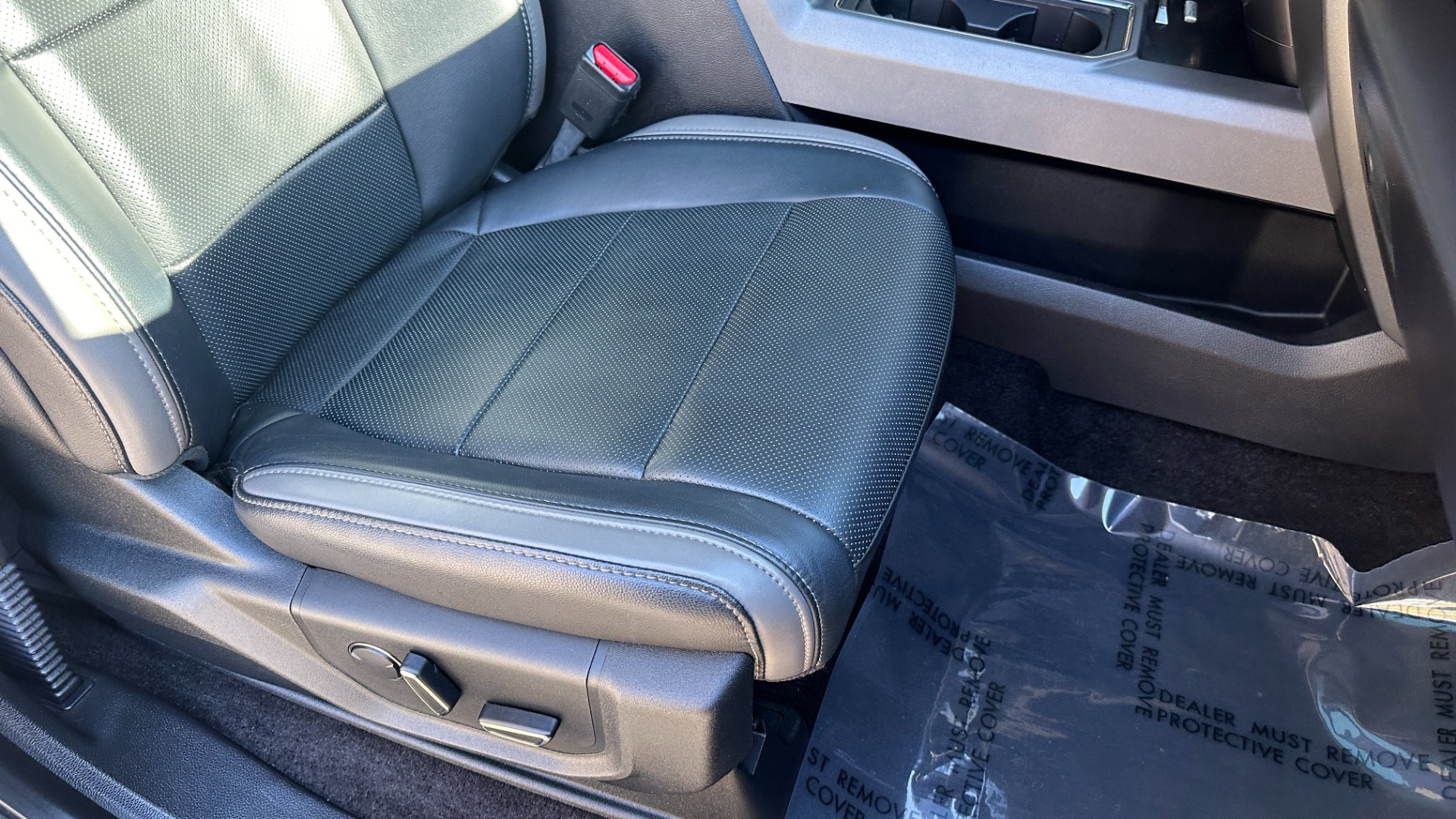 Used 2017 Ford F-150 RAPTOR / TECHNOLOGY PACKAGE / PANORAMIC ROOF for sale Sold at Formula Imports in Charlotte NC 28227 40