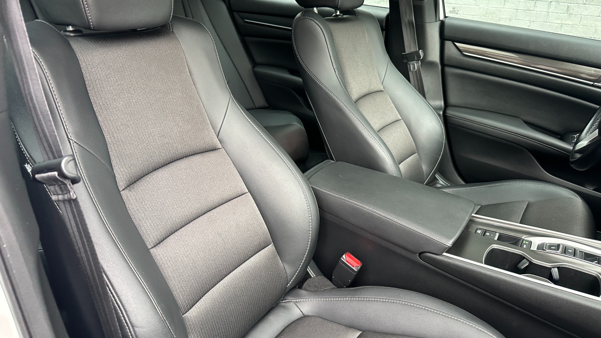 Used 2021 Honda Accord Sedan Sport for sale Sold at Formula Imports in Charlotte NC 28227 34