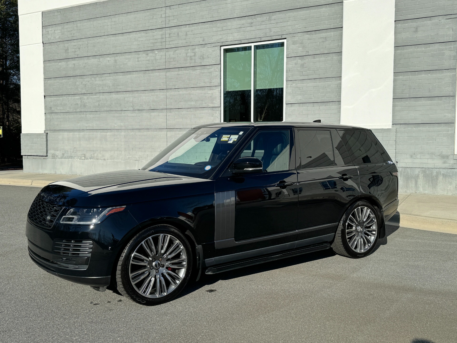 Used 2019 Land Rover Range Rover V6 Supercharged STARLIGHT HEADLINER / PANORAMIC ROOF for sale Sold at Formula Imports in Charlotte NC 28227 2