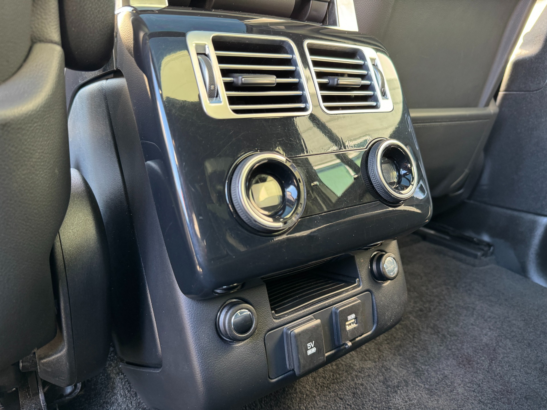 Used 2019 Land Rover Range Rover V6 Supercharged STARLIGHT HEADLINER / PANORAMIC ROOF for sale Sold at Formula Imports in Charlotte NC 28227 32
