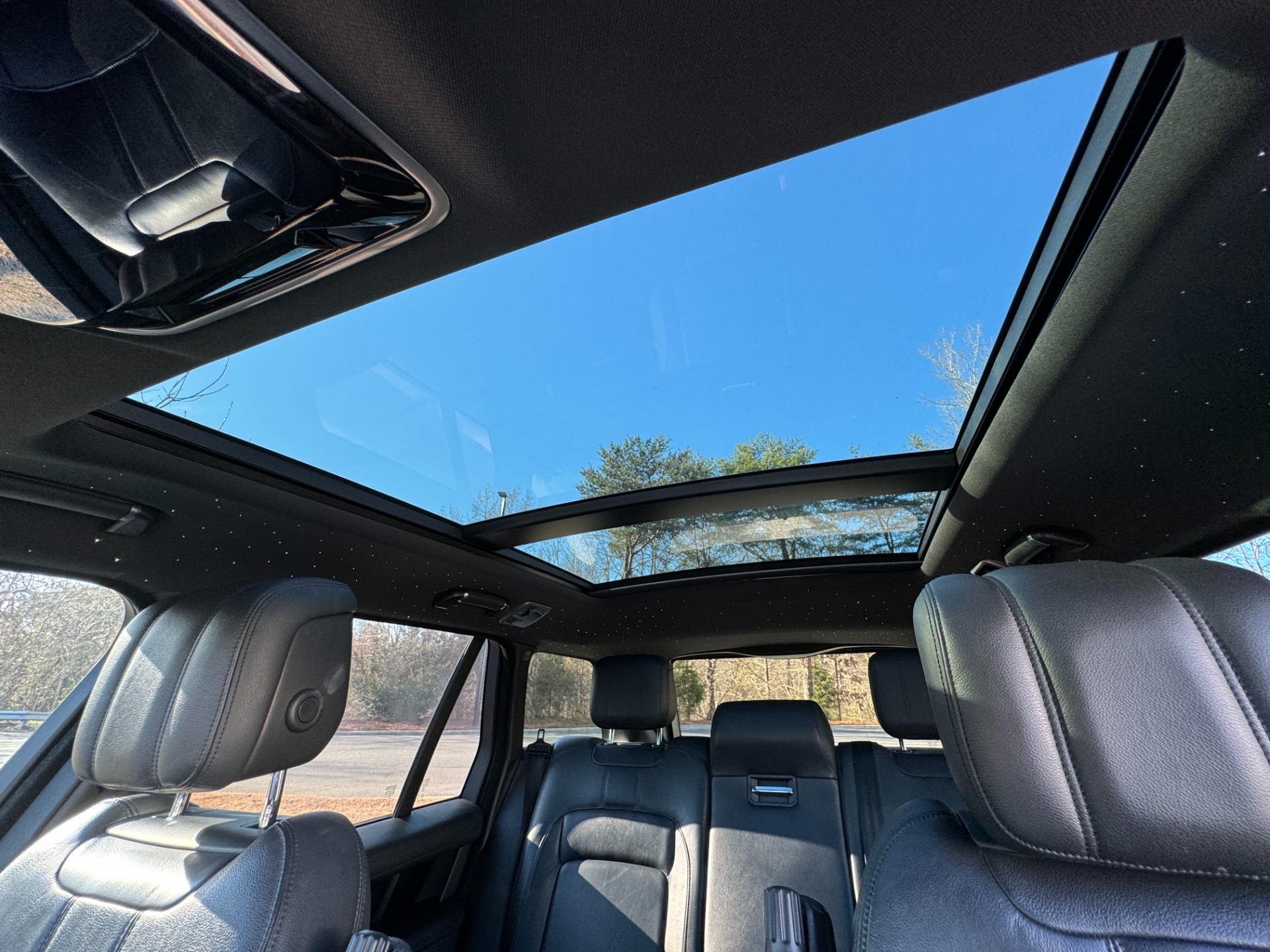 Used 2019 Land Rover Range Rover V6 Supercharged STARLIGHT HEADLINER / PANORAMIC ROOF for sale Sold at Formula Imports in Charlotte NC 28227 38