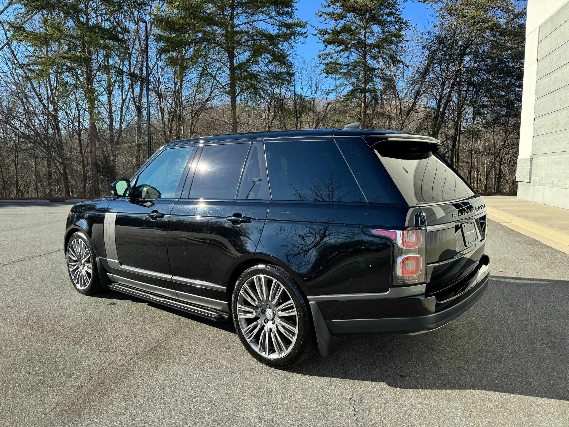 Used 2019 Land Rover Range Rover V6 Supercharged STARLIGHT HEADLINER / PANORAMIC ROOF for sale Sold at Formula Imports in Charlotte NC 28227 4