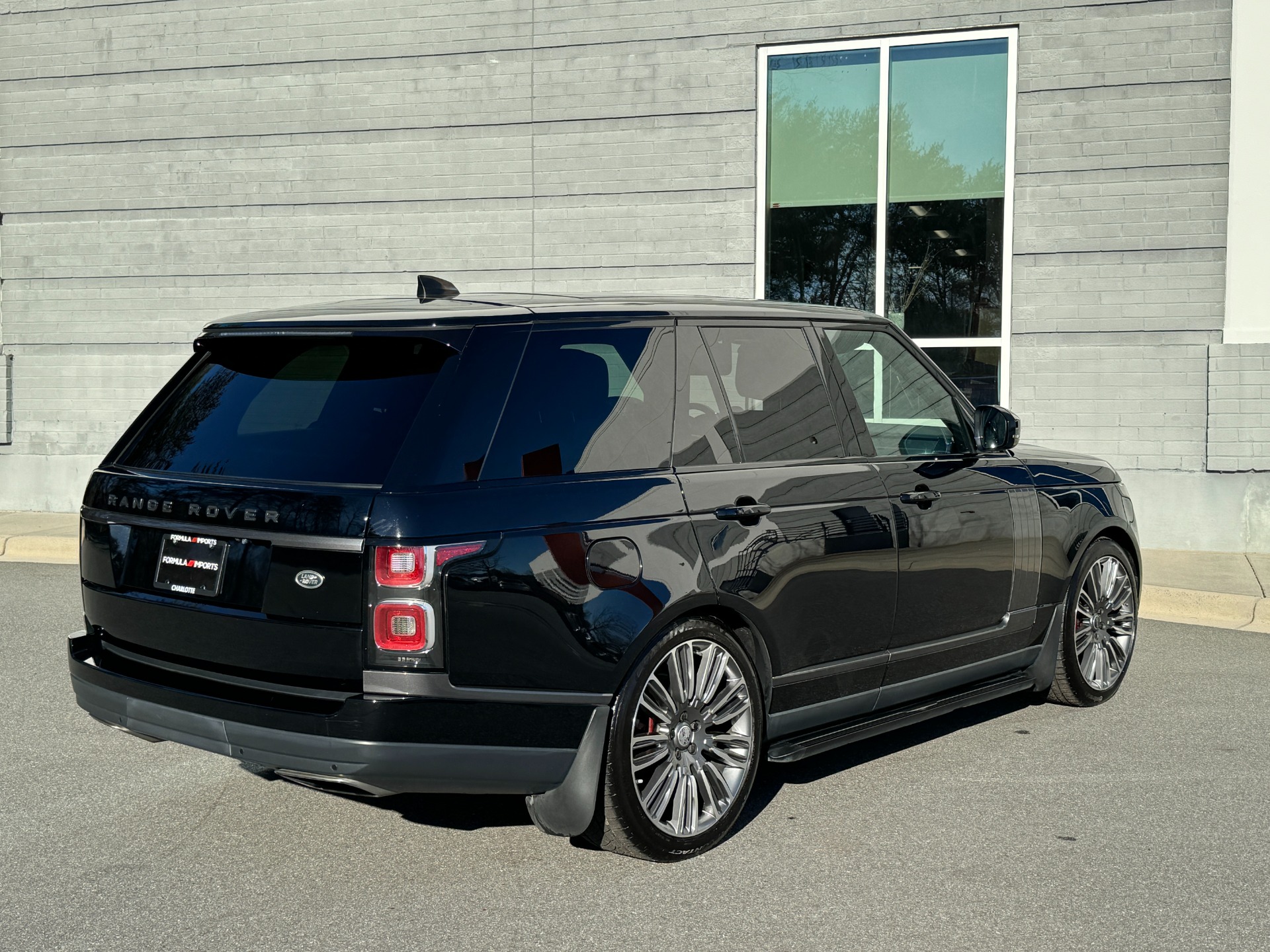 Used 2019 Land Rover Range Rover V6 Supercharged STARLIGHT HEADLINER / PANORAMIC ROOF for sale Sold at Formula Imports in Charlotte NC 28227 7