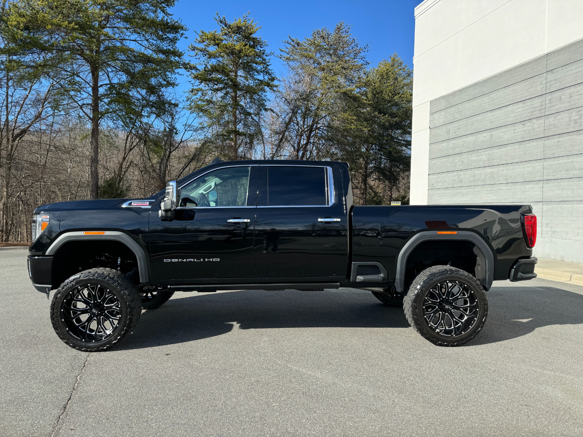 Used 2020 GMC Sierra 2500HD Denali Crew Cab LIFTED / HARDROCK WHEELS for sale Sold at Formula Imports in Charlotte NC 28227 4