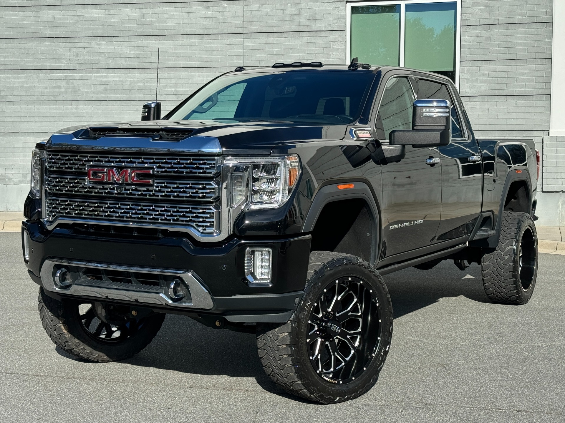 Used 2020 GMC Sierra 2500HD Denali Crew Cab LIFTED / HARDROCK WHEELS for sale Sold at Formula Imports in Charlotte NC 28227 1