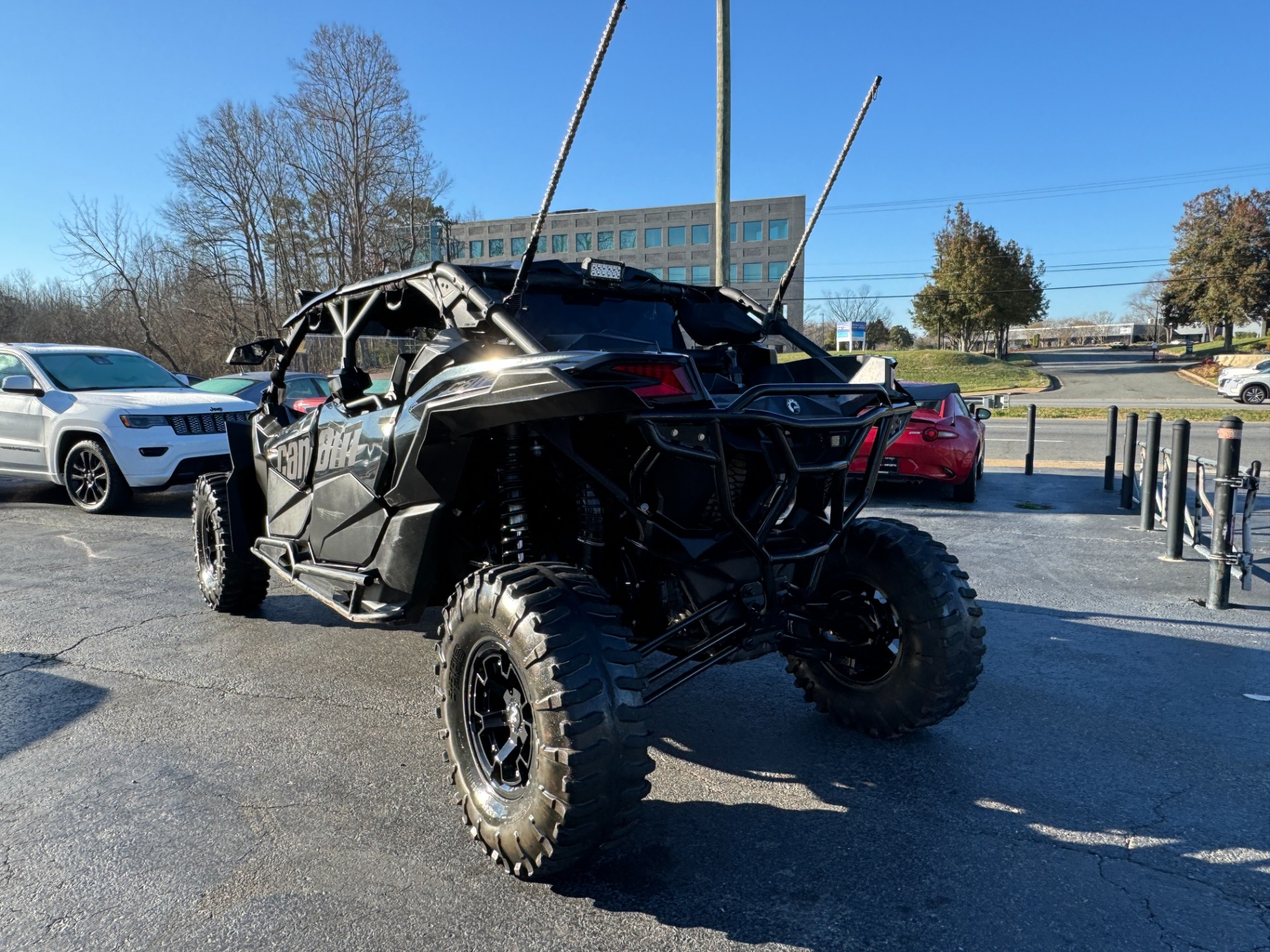 Used 2019 Can-Am Maverick Max XDS 1000 Turbo LIGHTBARS / SOUND SYSTEM / CB RADIO / WHEELS & TIRES for sale $29,500 at Formula Imports in Charlotte NC 28227 4