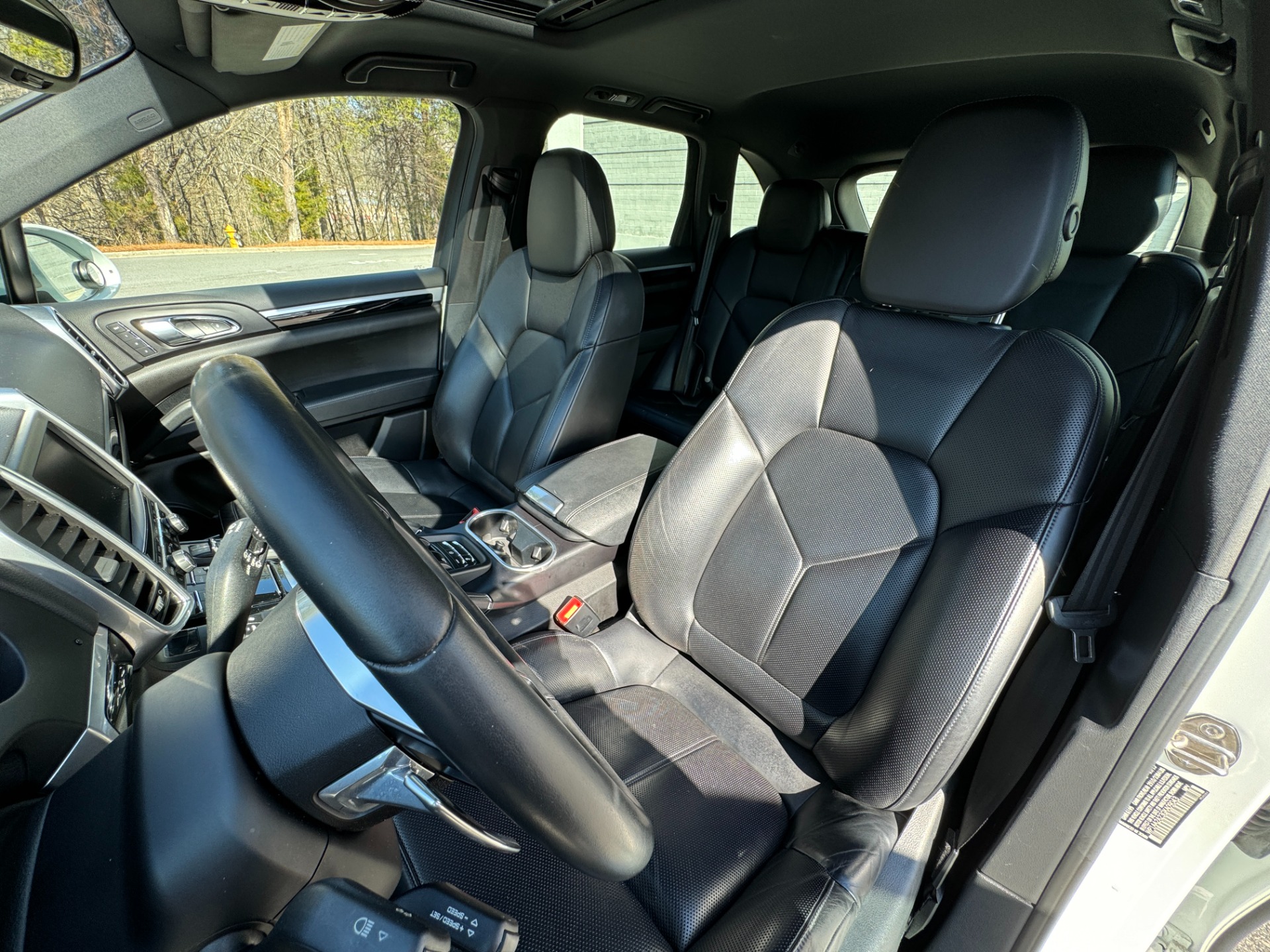 Used 2016 Porsche Cayenne PREMIUM PKG / BOSE SOUND for sale Sold at Formula Imports in Charlotte NC 28227 16