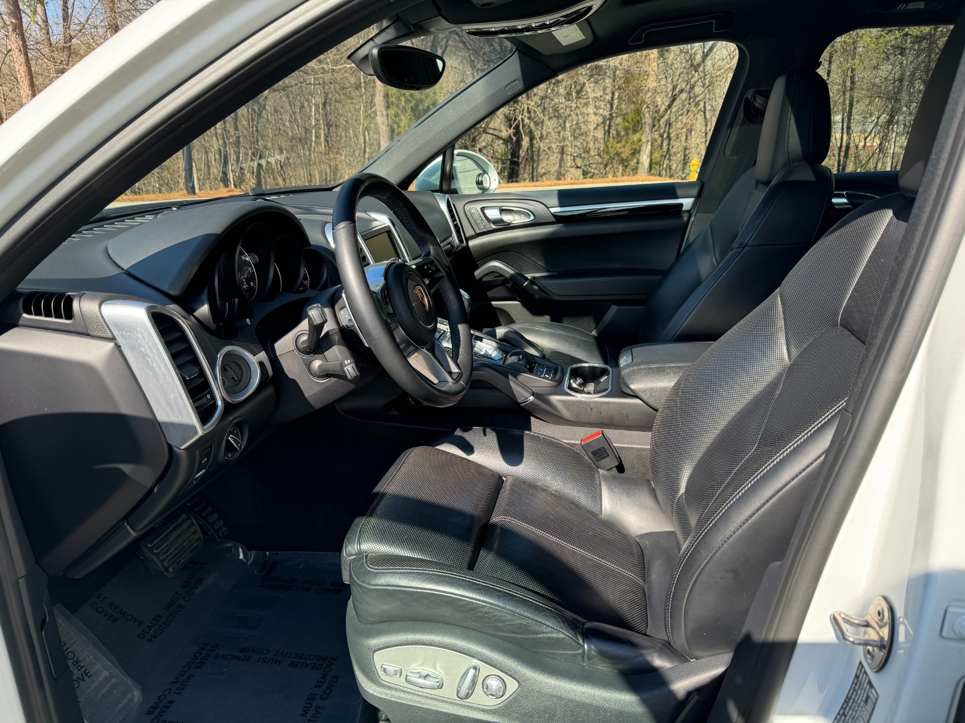 Used 2016 Porsche Cayenne PREMIUM PKG / BOSE SOUND for sale Sold at Formula Imports in Charlotte NC 28227 17