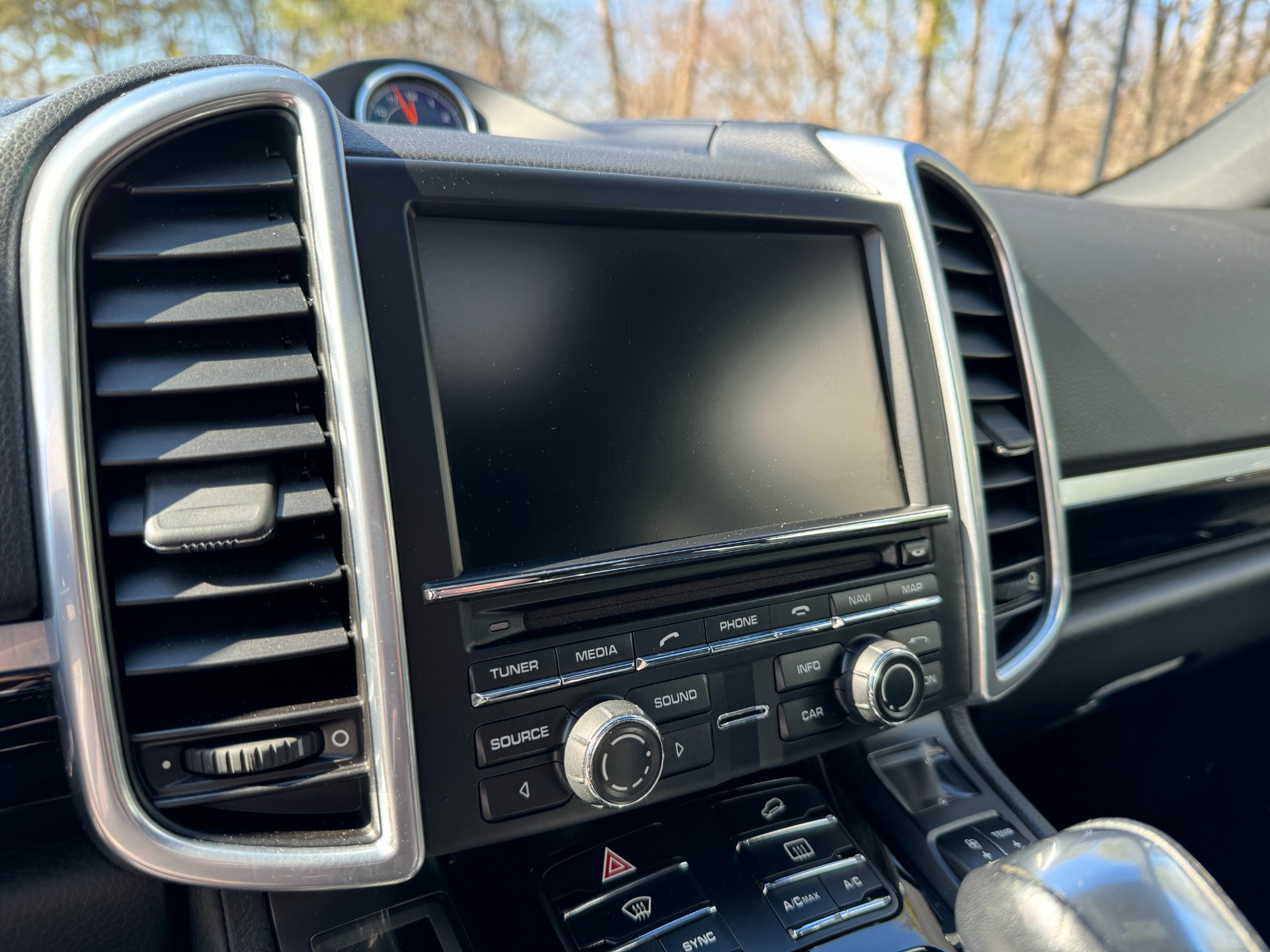 Used 2016 Porsche Cayenne PREMIUM PKG / BOSE SOUND for sale Sold at Formula Imports in Charlotte NC 28227 24