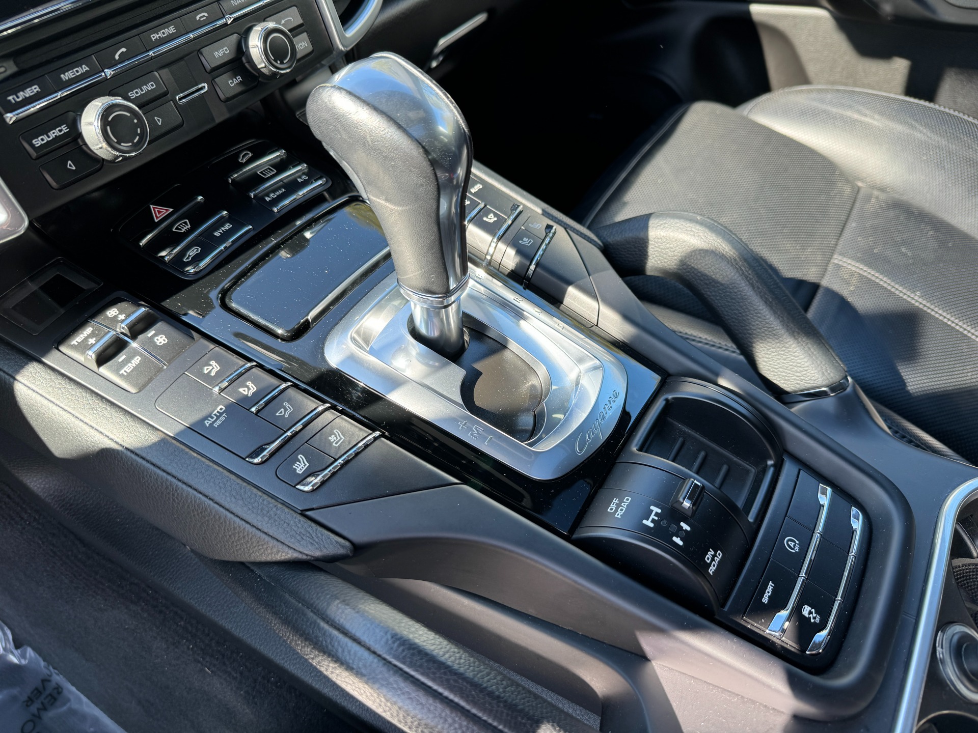 Used 2016 Porsche Cayenne PREMIUM PKG / BOSE SOUND for sale Sold at Formula Imports in Charlotte NC 28227 26