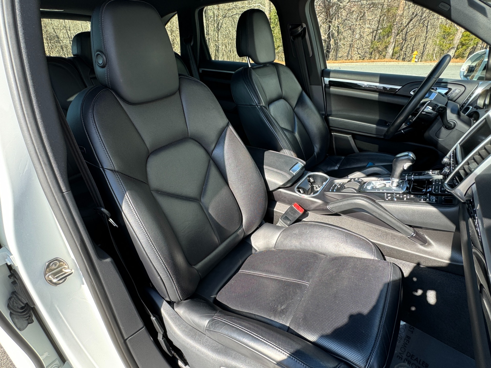 Used 2016 Porsche Cayenne PREMIUM PKG / BOSE SOUND for sale Sold at Formula Imports in Charlotte NC 28227 35