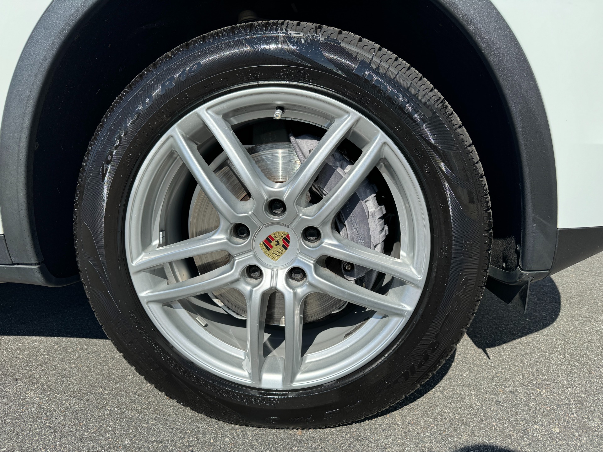 Used 2016 Porsche Cayenne PREMIUM PKG / BOSE SOUND for sale Sold at Formula Imports in Charlotte NC 28227 38
