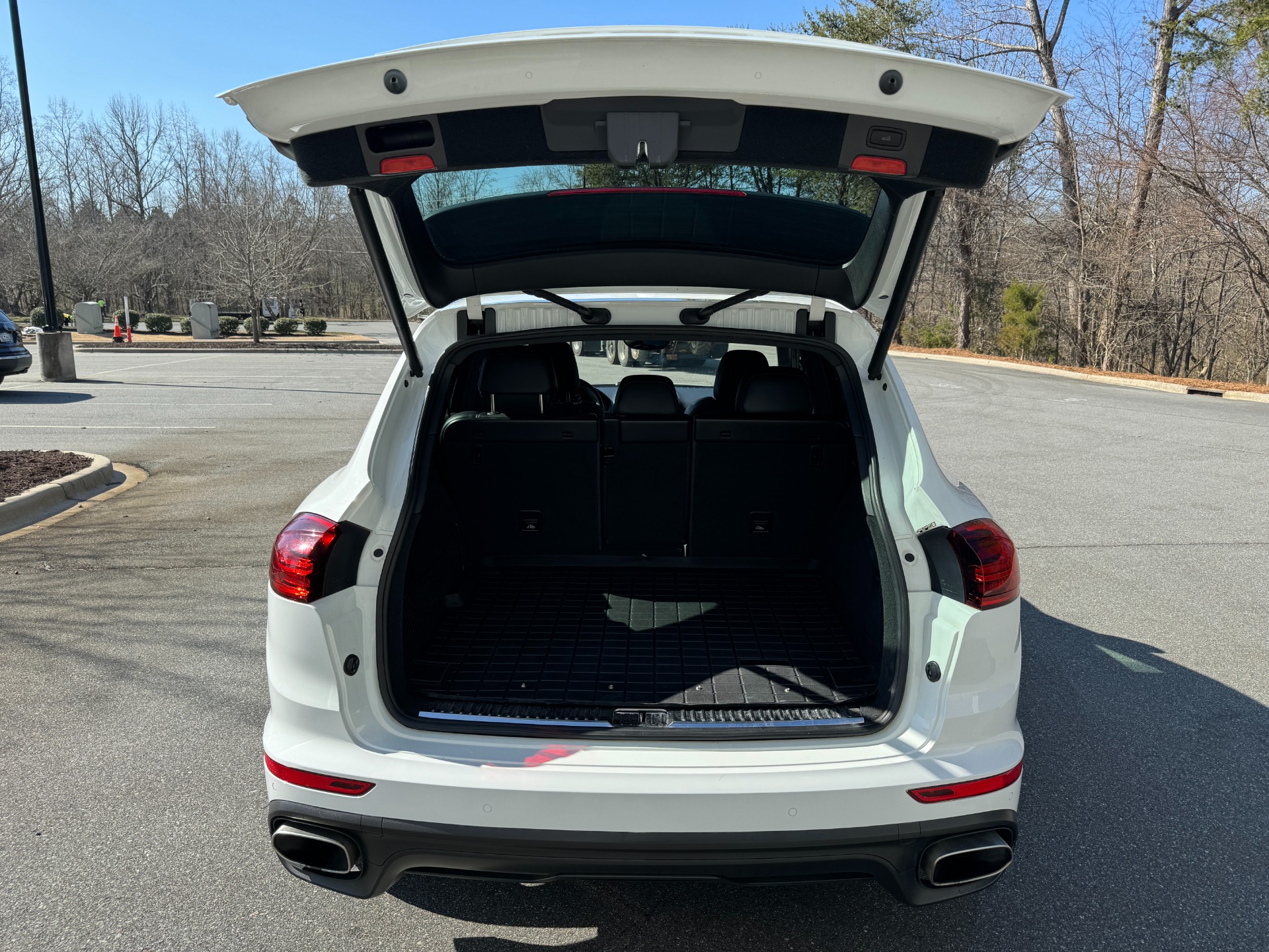 Used 2016 Porsche Cayenne PREMIUM PKG / BOSE SOUND for sale Sold at Formula Imports in Charlotte NC 28227 6