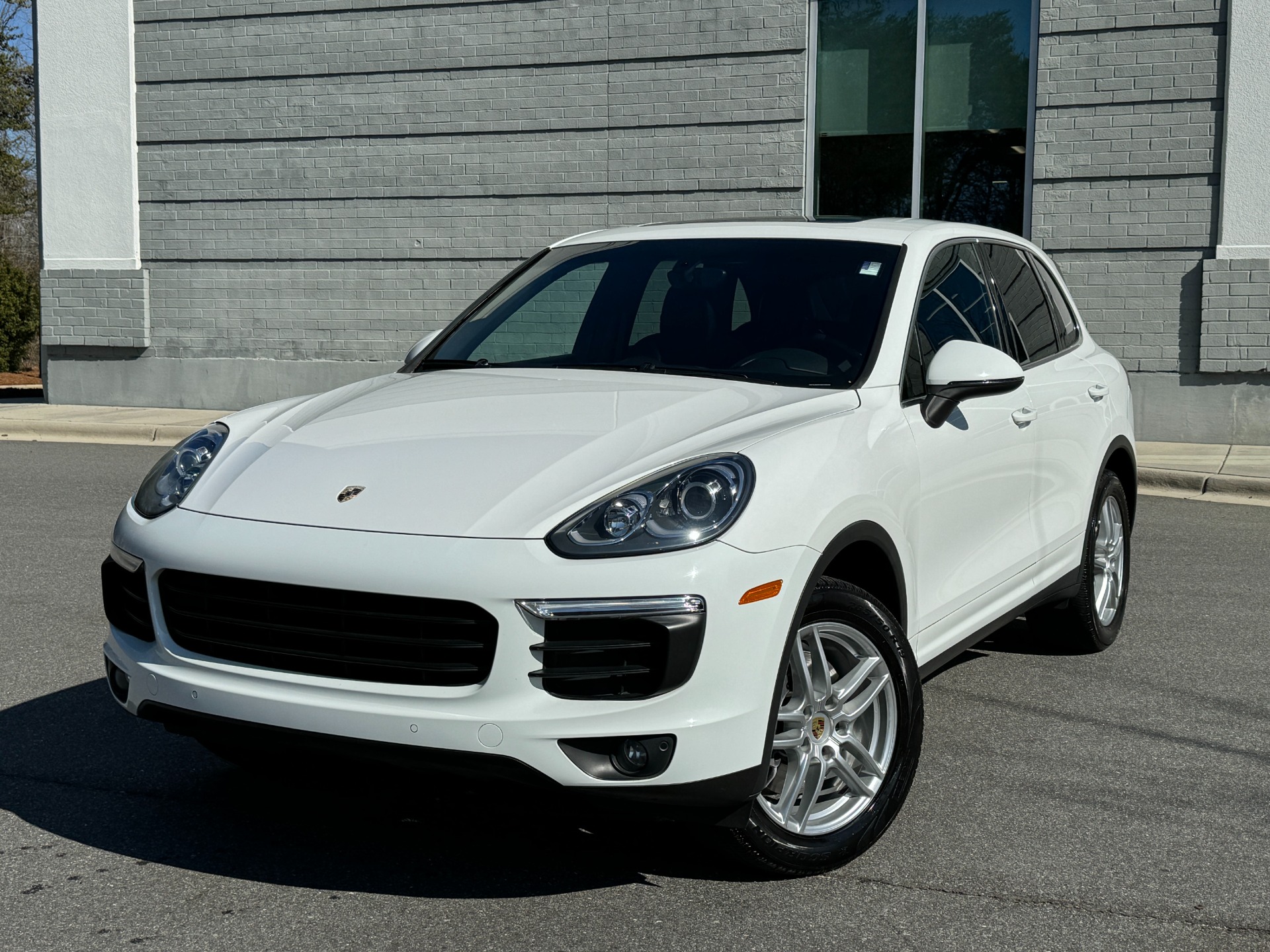 Used 2016 Porsche Cayenne PREMIUM PKG / BOSE SOUND for sale $23,995 at Formula Imports in Charlotte NC 28227 1