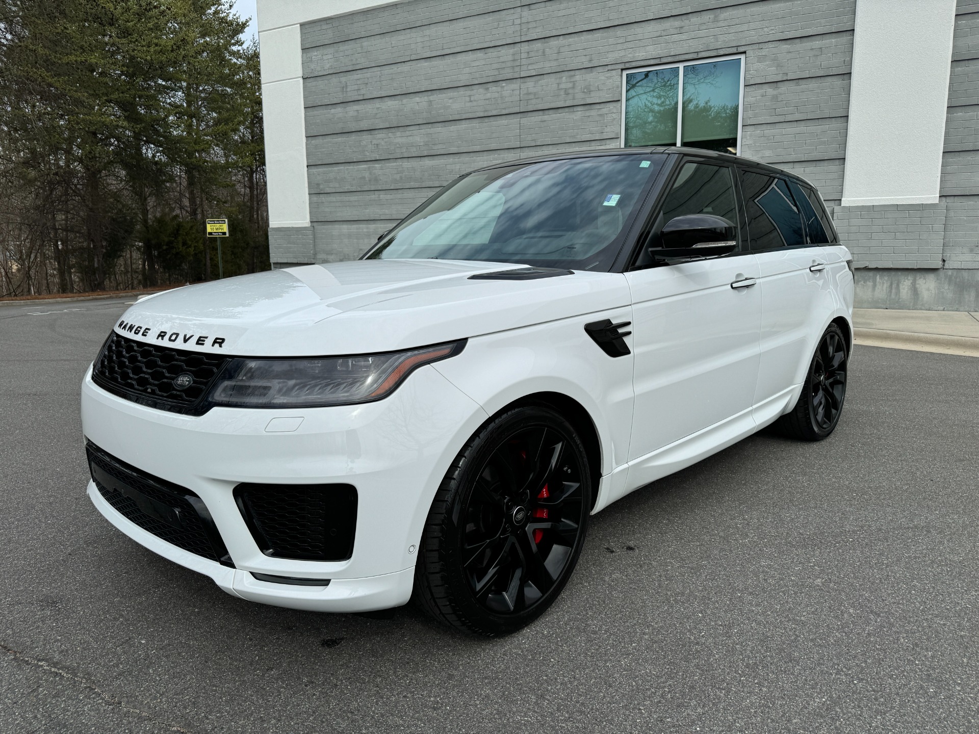 Used 2020 Land Rover Range Rover Sport HST for sale $54,999 at Formula Imports in Charlotte NC 28227 3