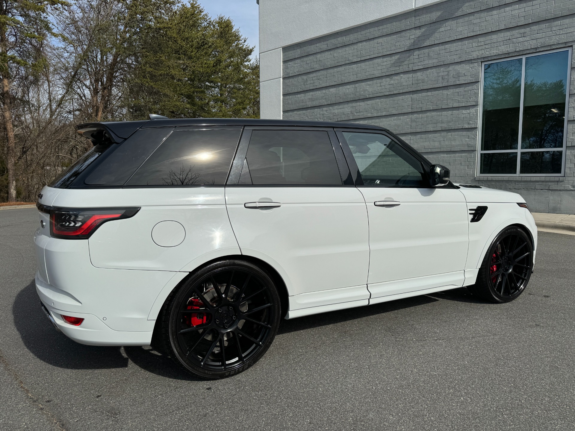 Used 2019 Land Rover Range Rover Sport HSE DYNAMIC CUSTOM WHEELS SUSPENSION for sale Sold at Formula Imports in Charlotte NC 28227 12