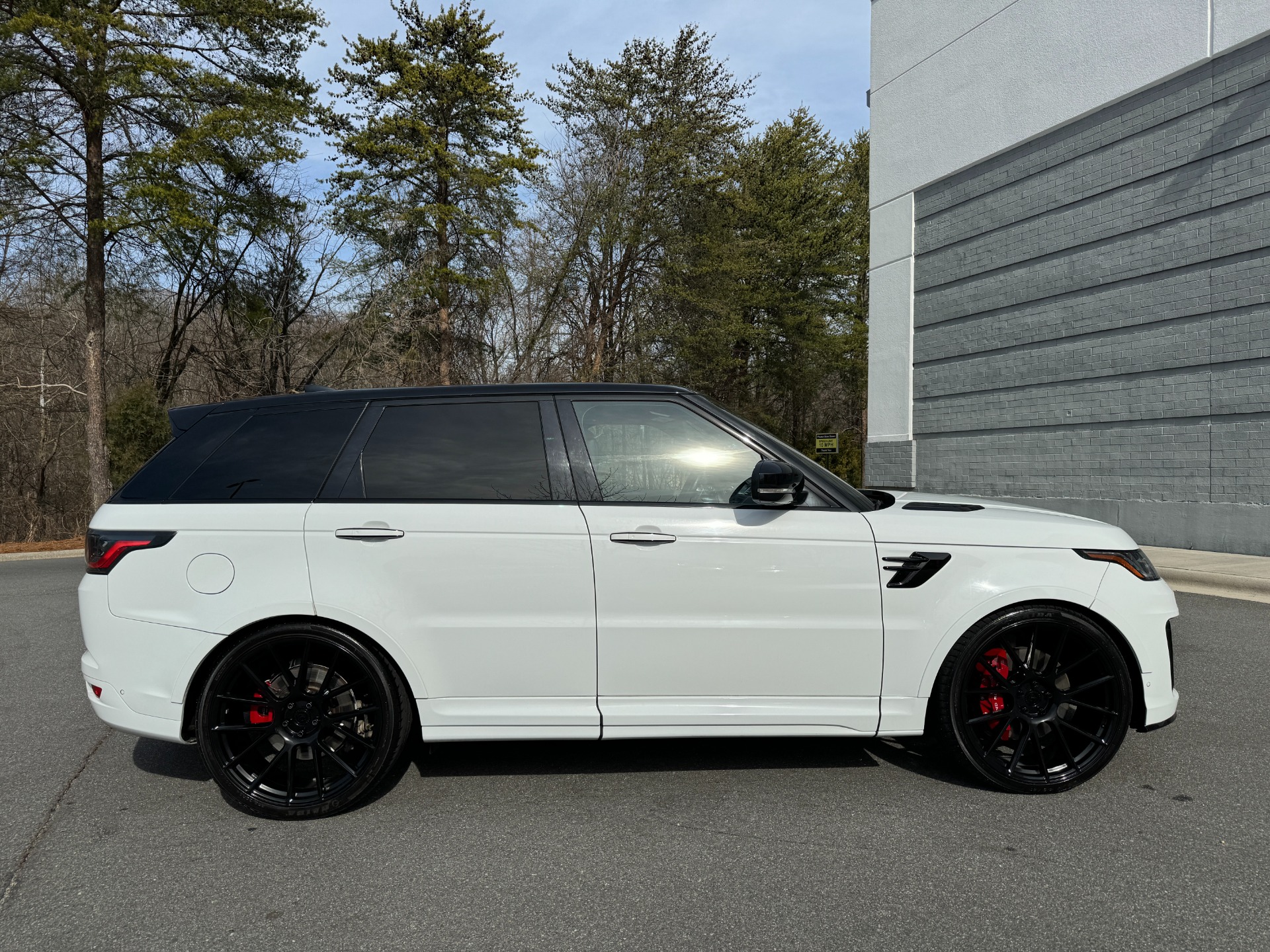 Used 2019 Land Rover Range Rover Sport HSE DYNAMIC CUSTOM WHEELS SUSPENSION for sale Sold at Formula Imports in Charlotte NC 28227 13