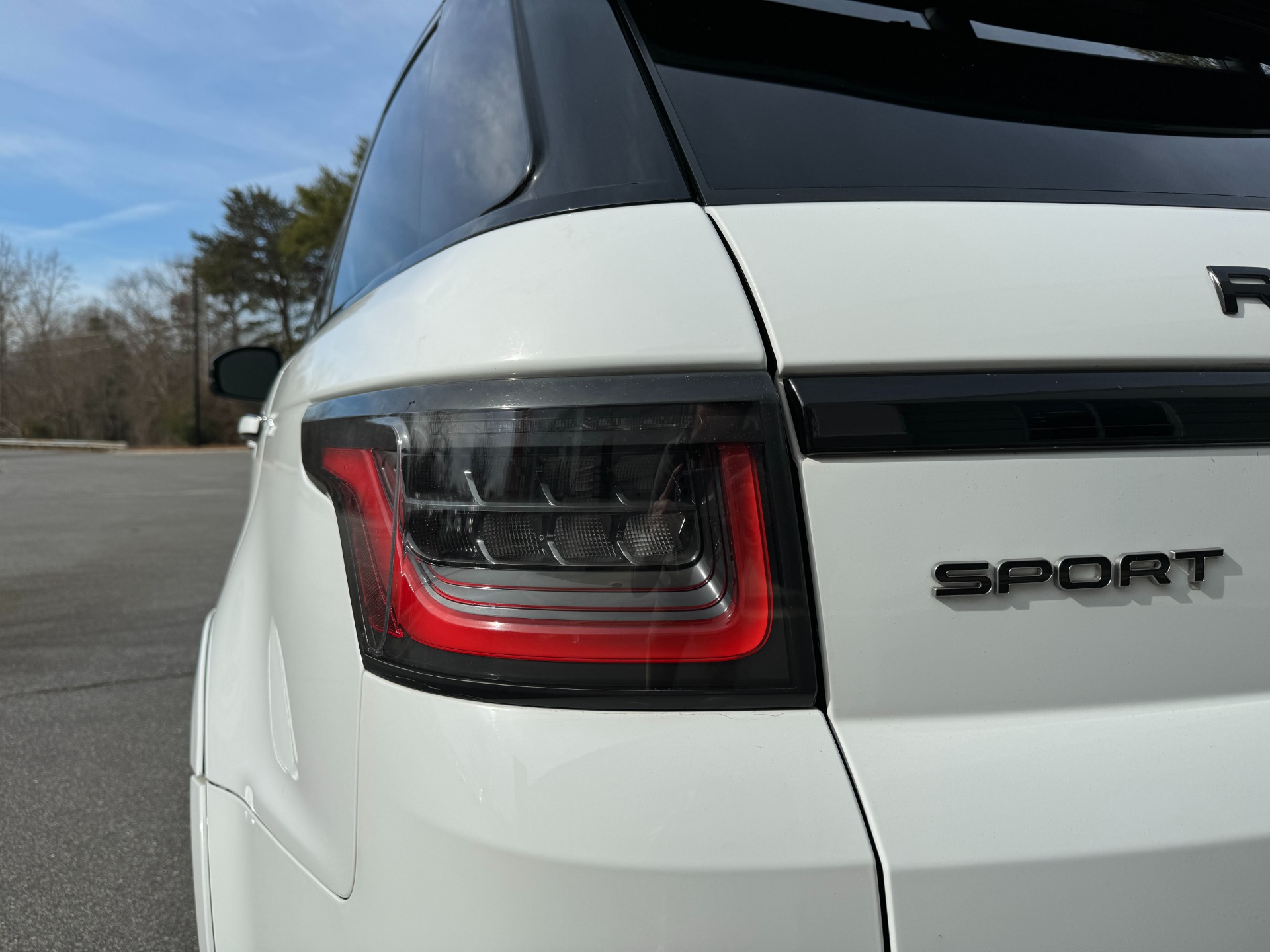 Used 2019 Land Rover Range Rover Sport HSE DYNAMIC CUSTOM WHEELS SUSPENSION for sale Sold at Formula Imports in Charlotte NC 28227 19