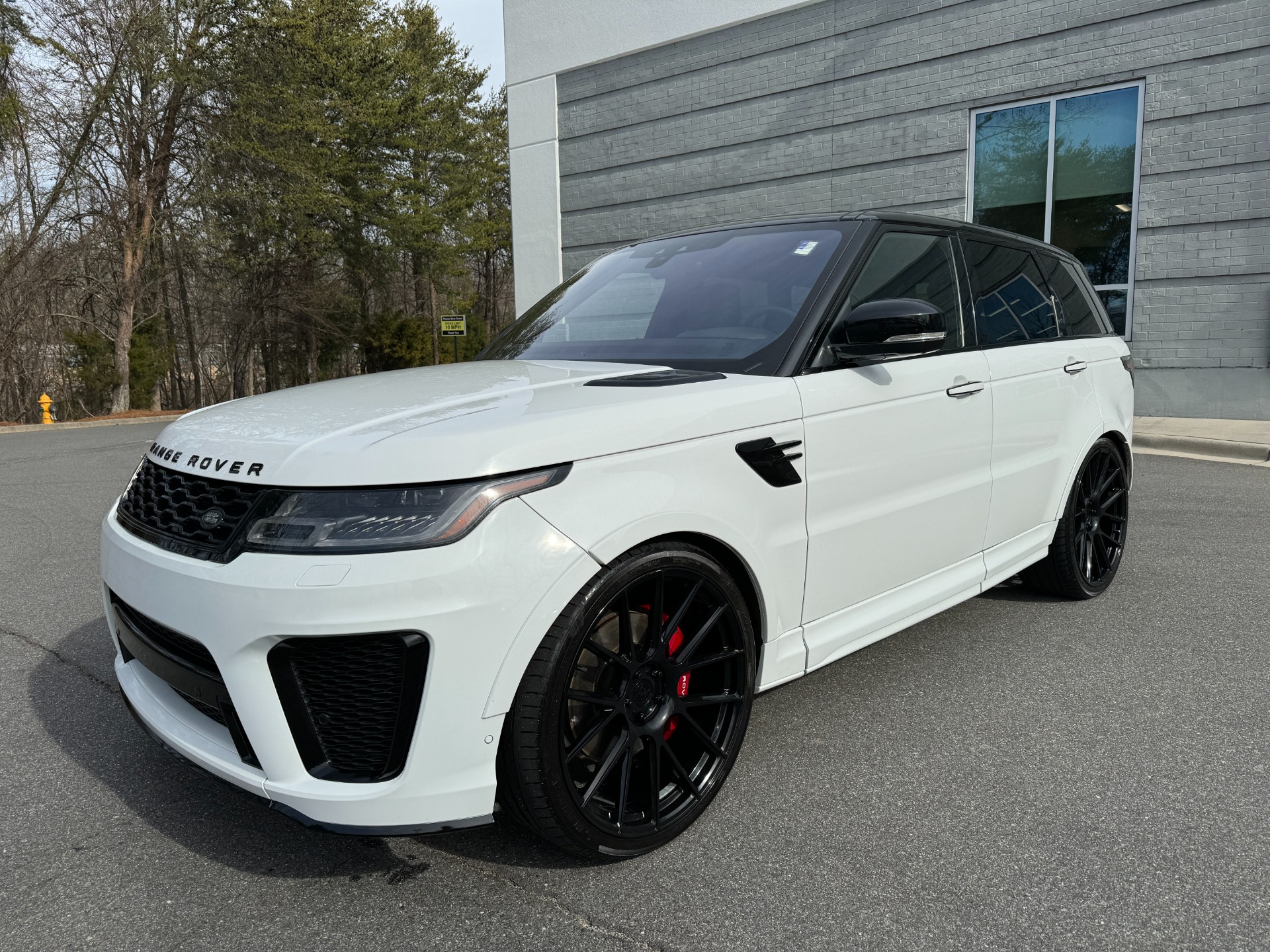 Used 2019 Land Rover Range Rover Sport HSE DYNAMIC CUSTOM WHEELS SUSPENSION for sale Sold at Formula Imports in Charlotte NC 28227 3