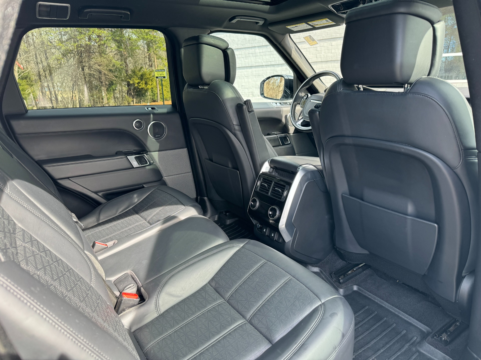 Used 2019 Land Rover Range Rover Sport HSE Dynamic for sale $46,999 at Formula Imports in Charlotte NC 28227 40