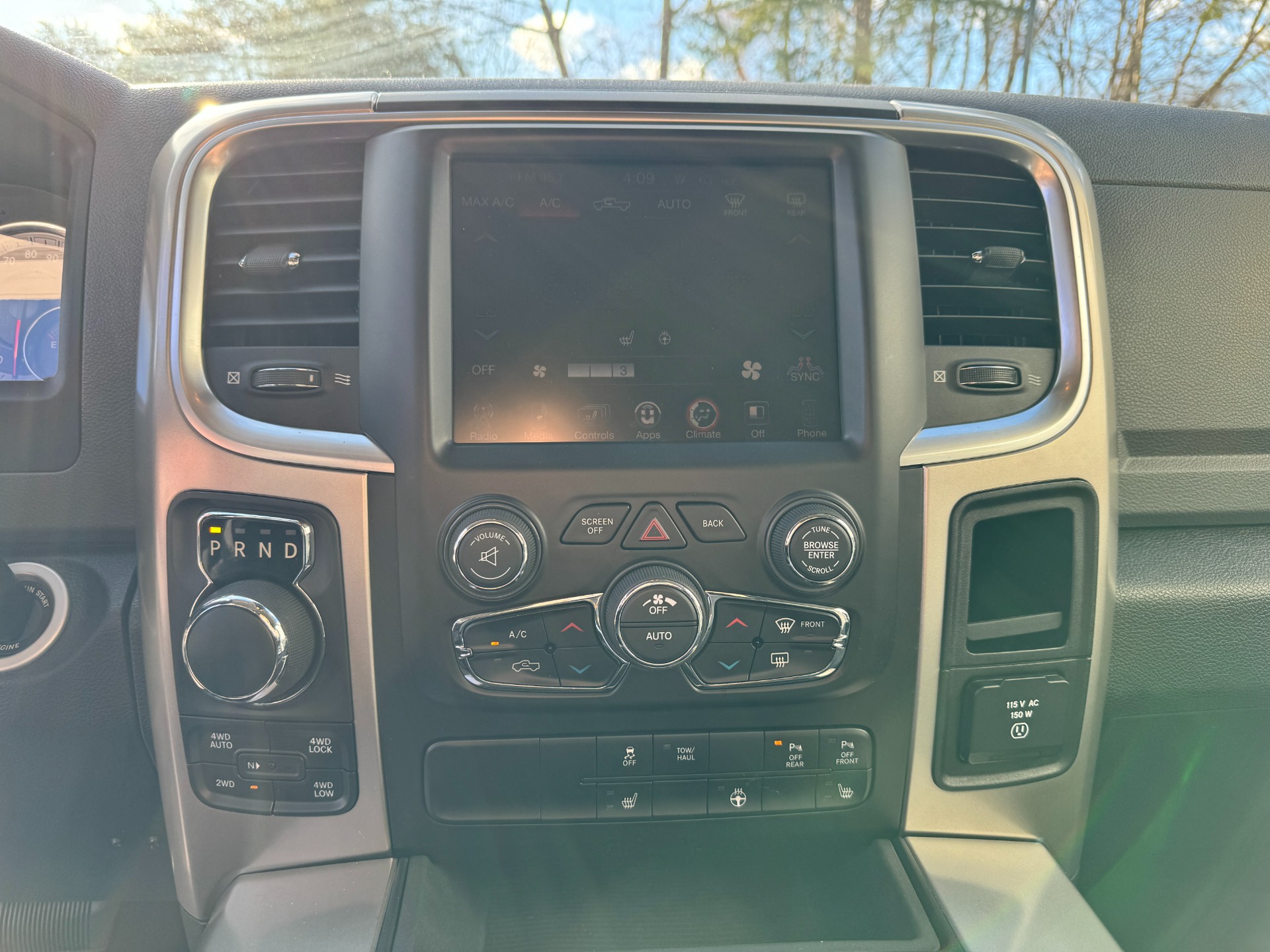 Used 2016 Ram 1500 Big Horn for sale $24,998 at Formula Imports in Charlotte NC 28227 32
