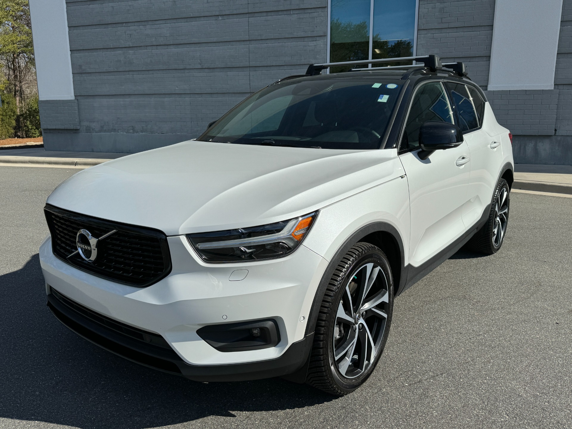 Used 2019 Volvo XC40 R-Design HARMON KARDON AUDIO / PROTECTION PKG for sale Sold at Formula Imports in Charlotte NC 28227 3