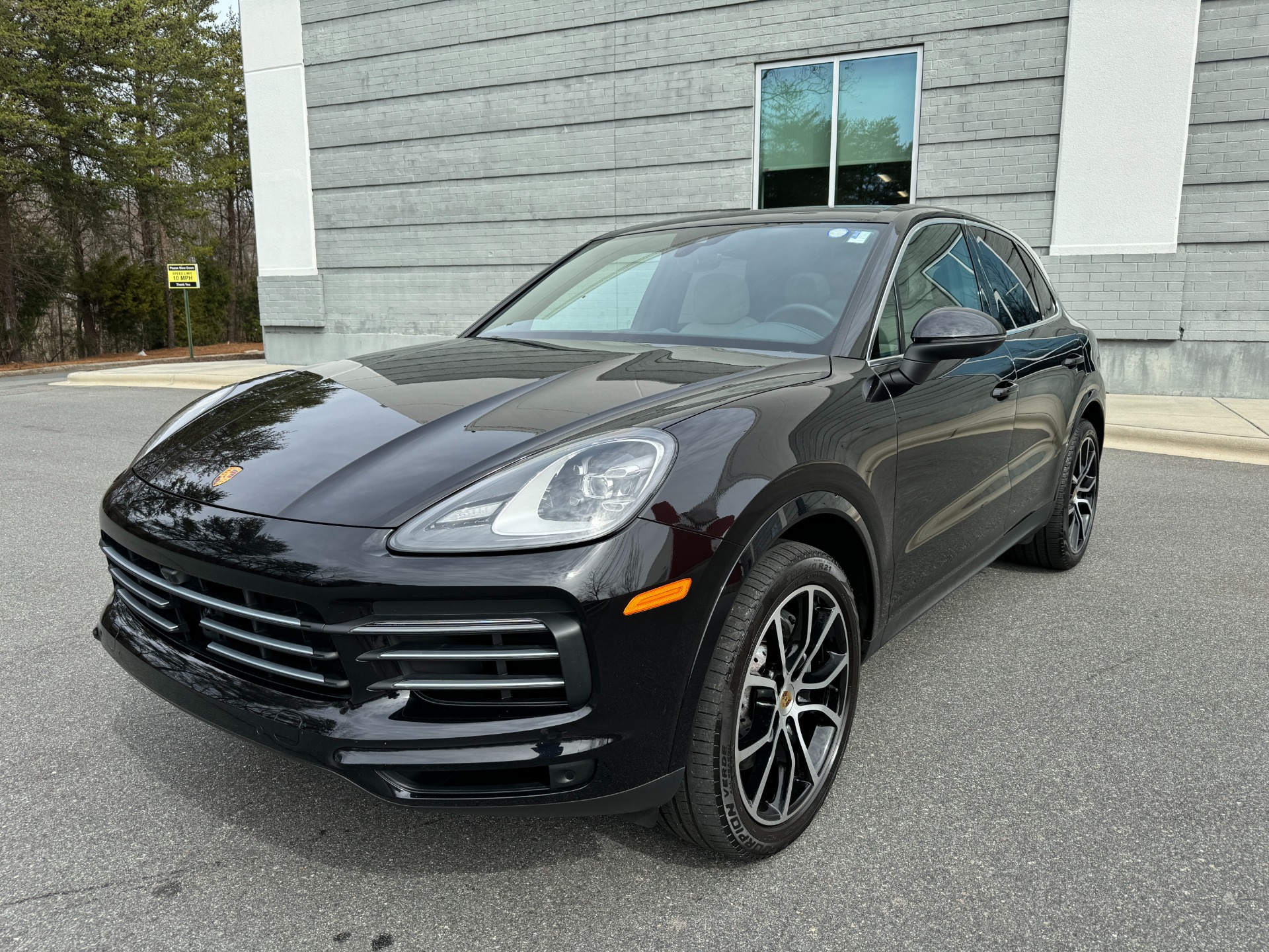 Used 2020 Porsche Cayenne S for sale Sold at Formula Imports in Charlotte NC 28227 3