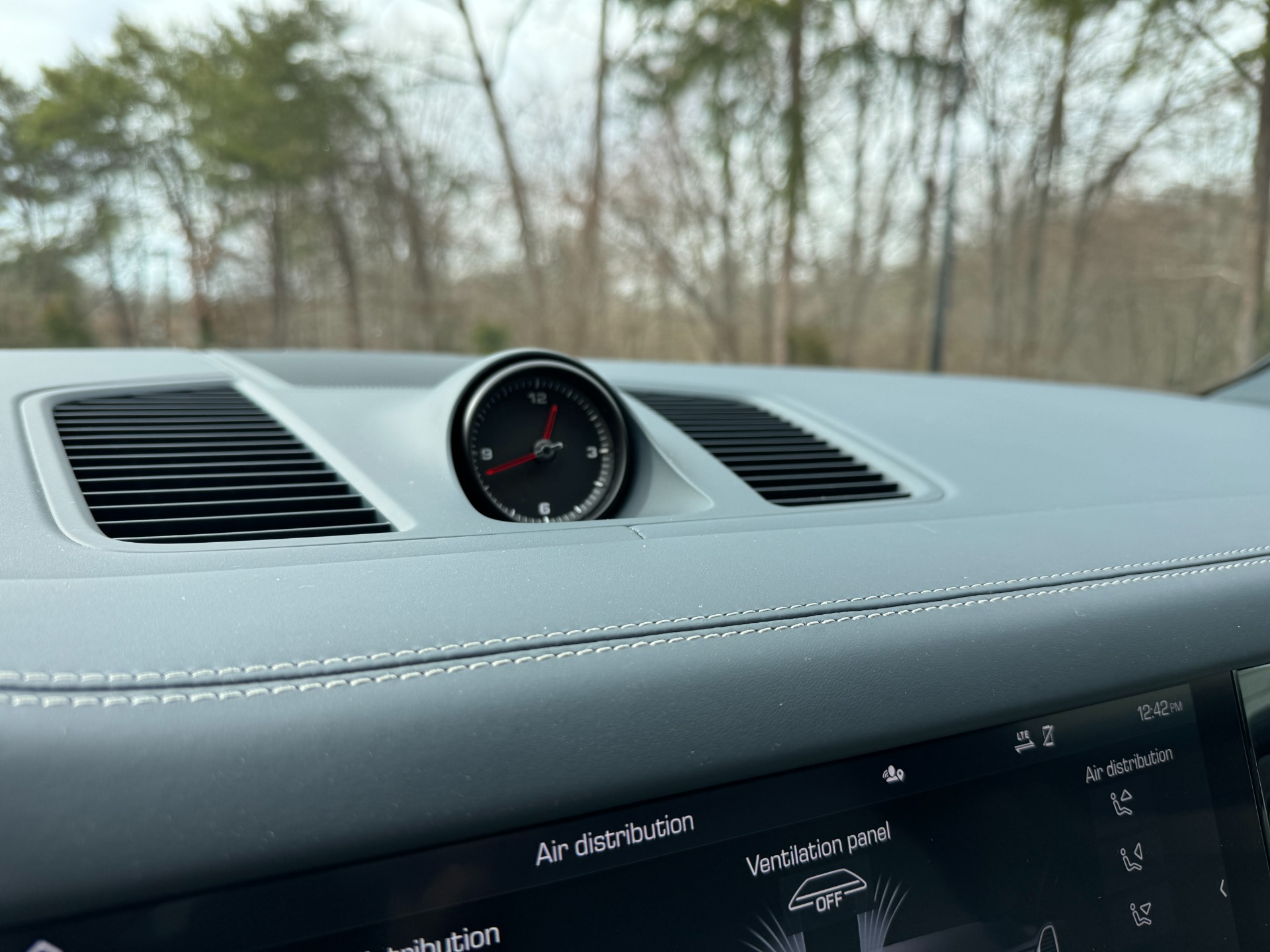 Used 2020 Porsche Cayenne S for sale Sold at Formula Imports in Charlotte NC 28227 30