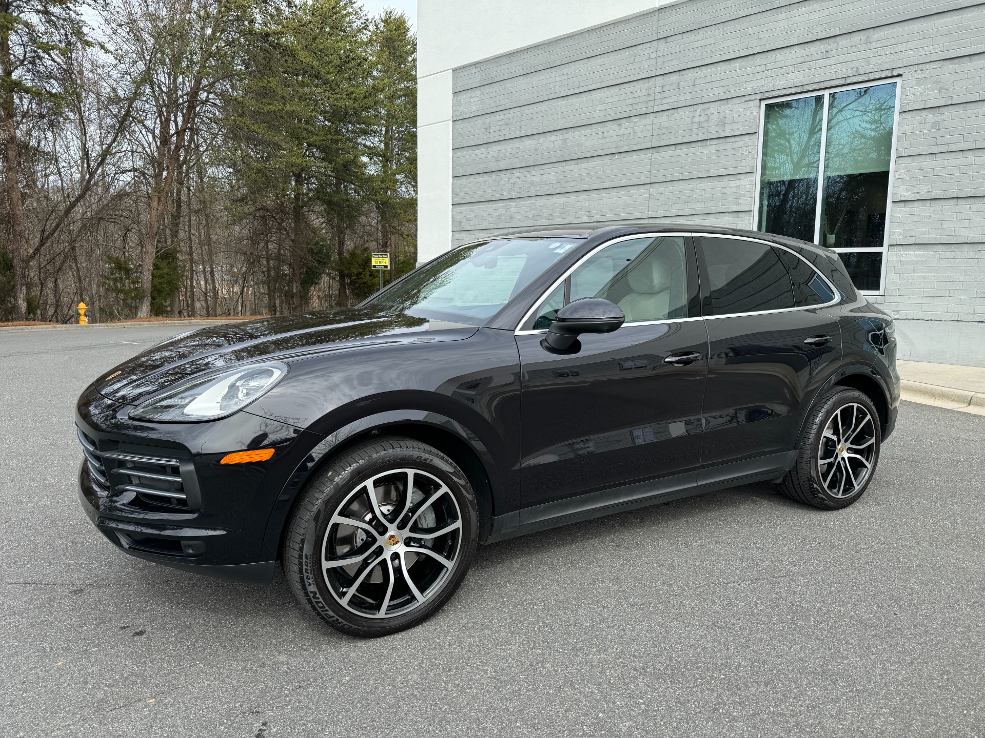 Used 2020 Porsche Cayenne S for sale Sold at Formula Imports in Charlotte NC 28227 4