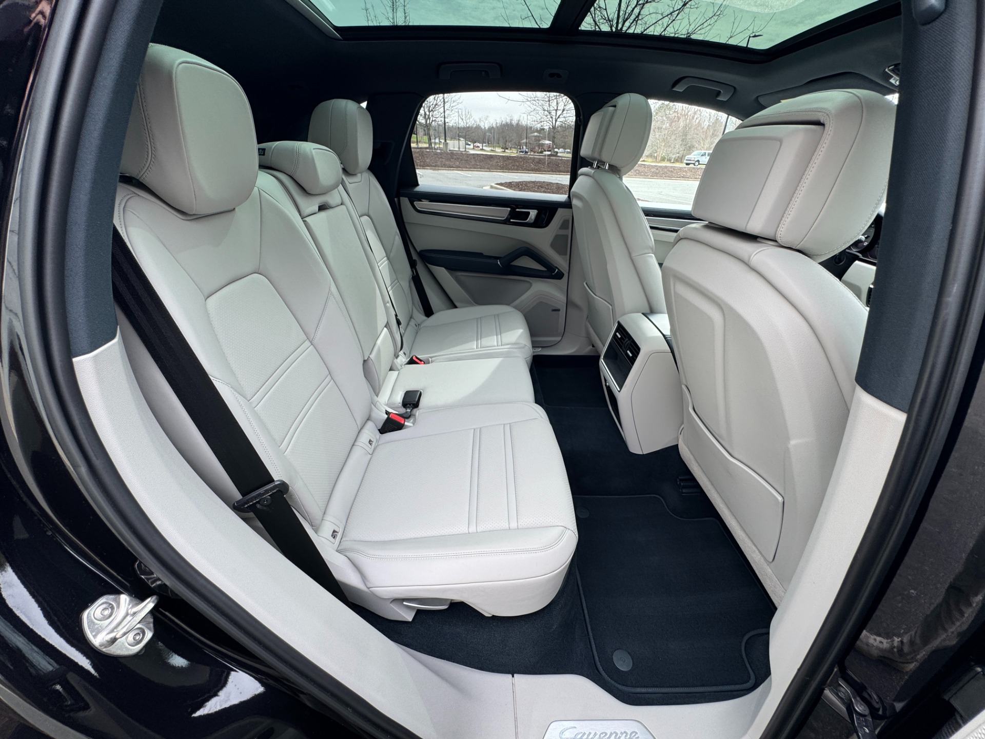 Used 2020 Porsche Cayenne S for sale Sold at Formula Imports in Charlotte NC 28227 40