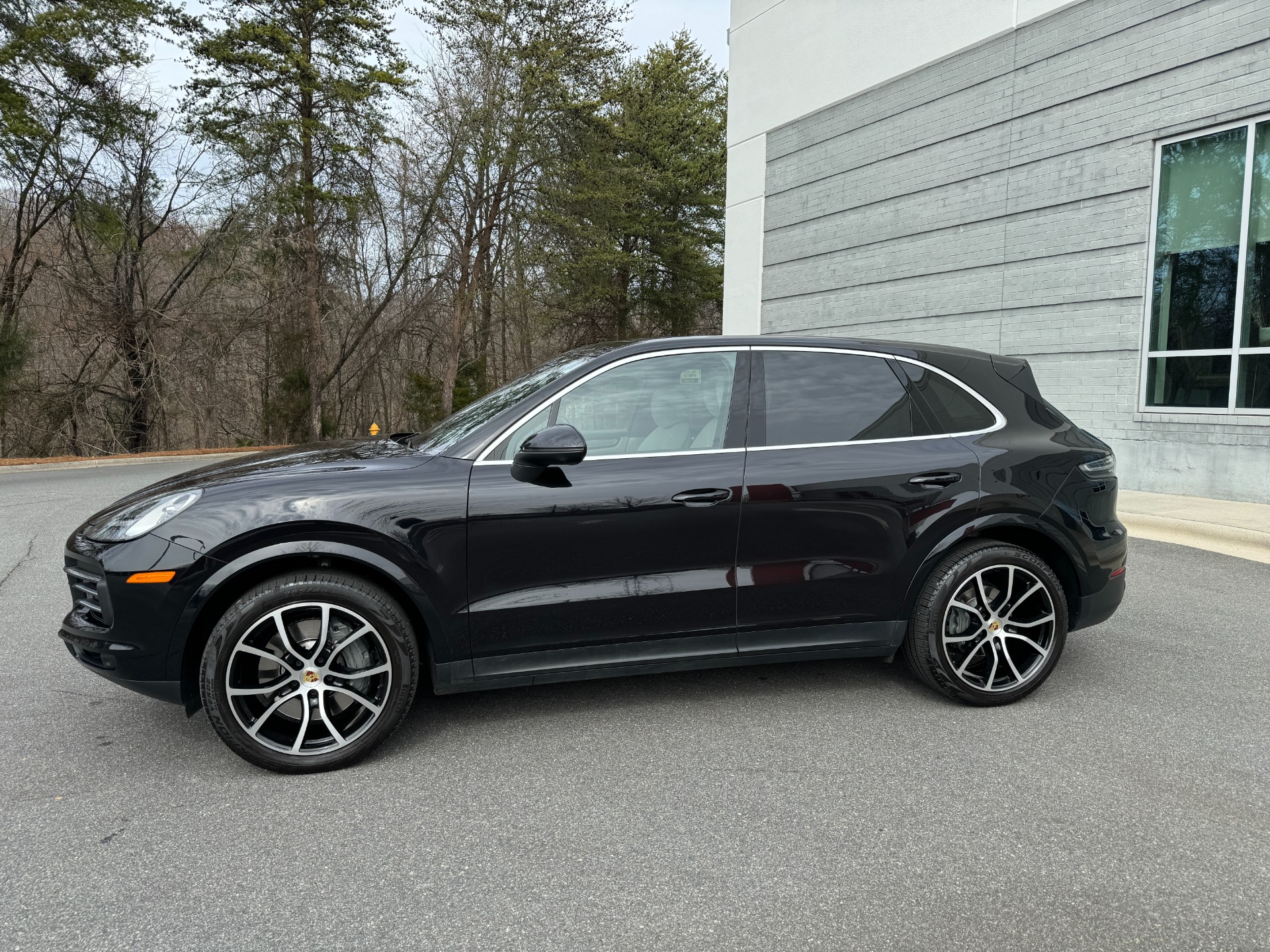 Used 2020 Porsche Cayenne S for sale Sold at Formula Imports in Charlotte NC 28227 5