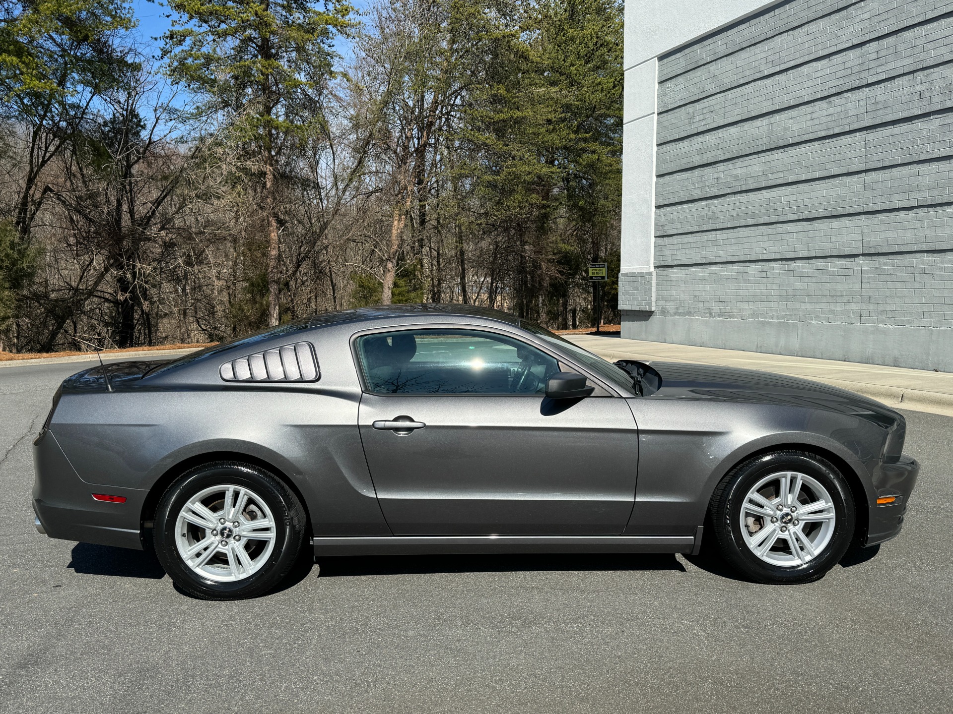 Used 2014 Ford Mustang V6 TECH PKG for sale Sold at Formula Imports in Charlotte NC 28227 16